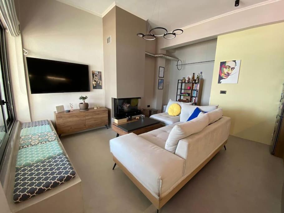 One-Bedroom House photo 1