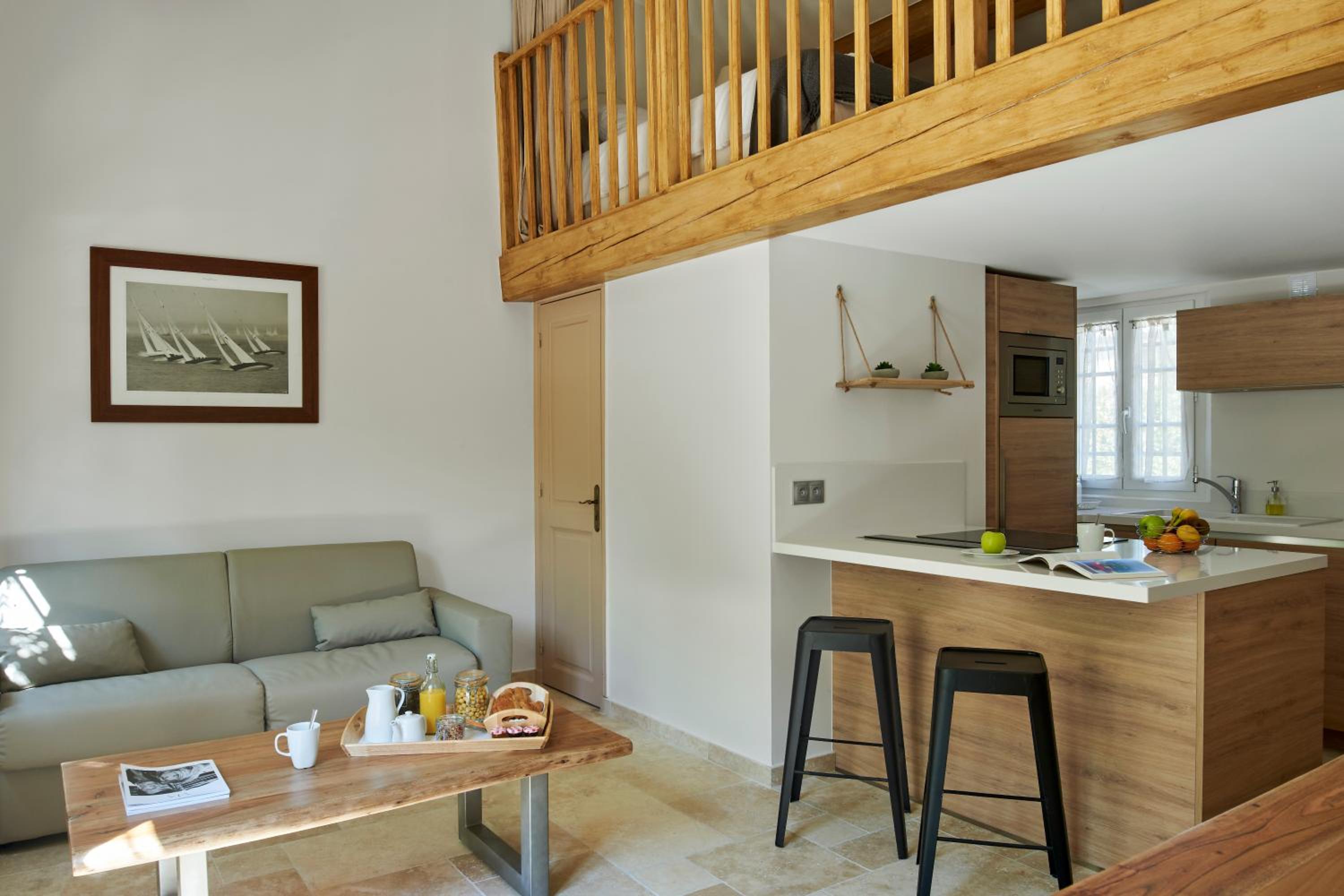 One-Bedroom Apartment with Mezzanine