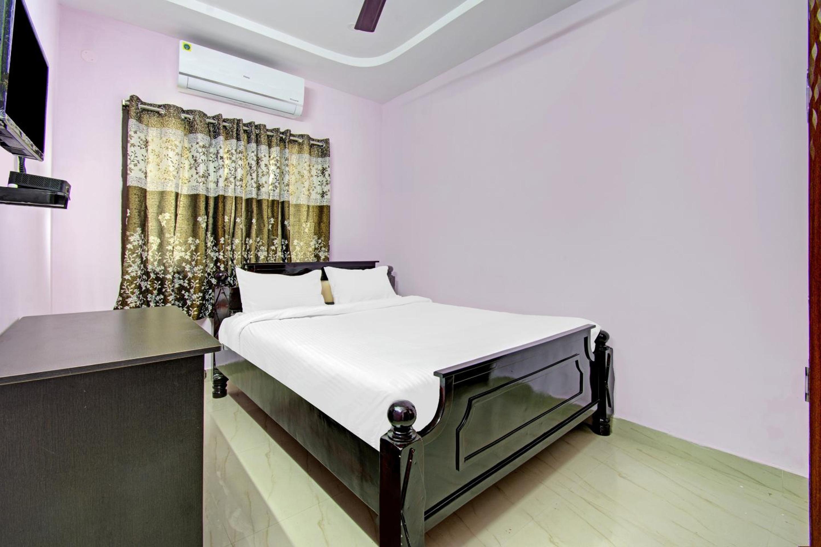 Deluxe Double Room photo 2