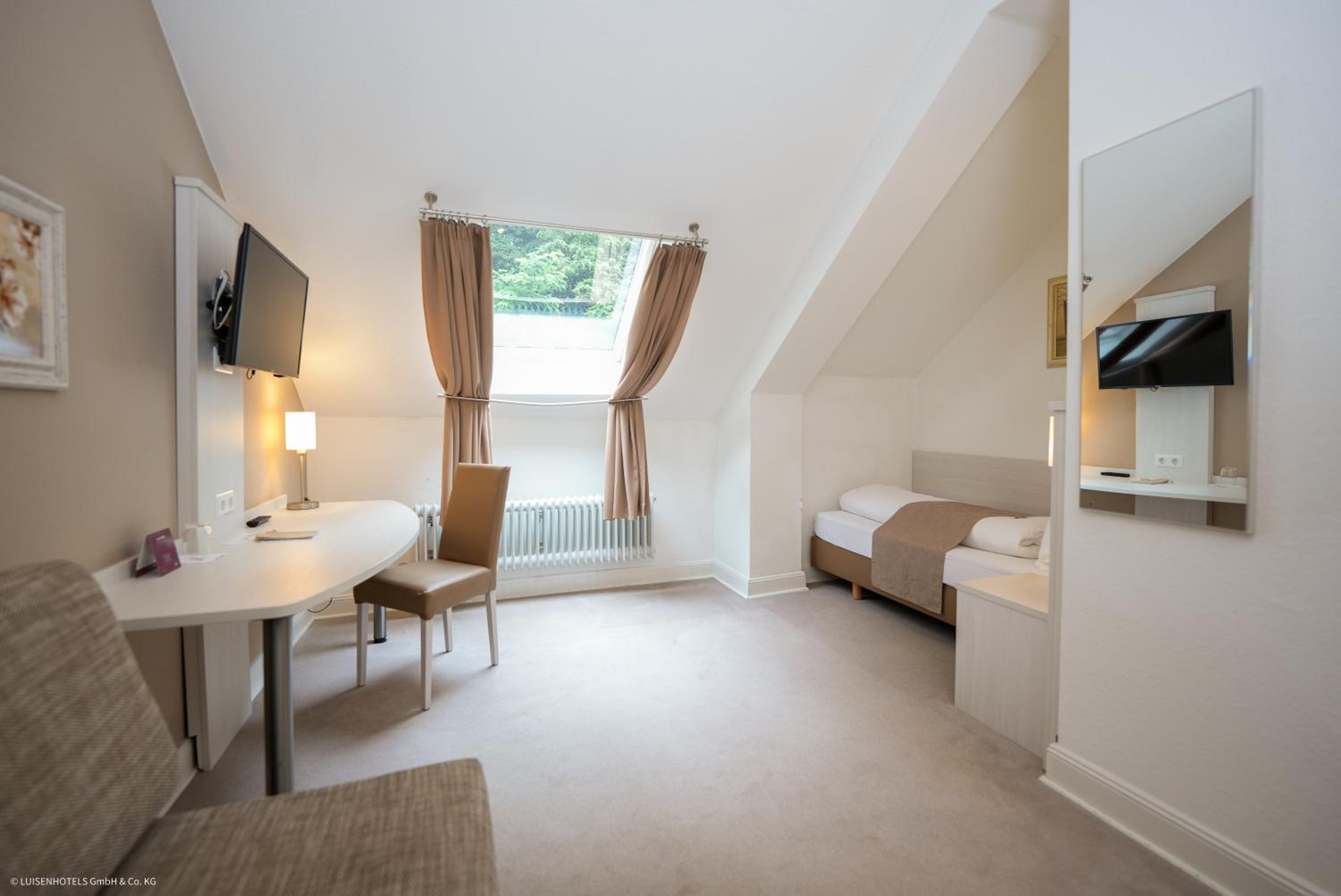 Single Room photo 3