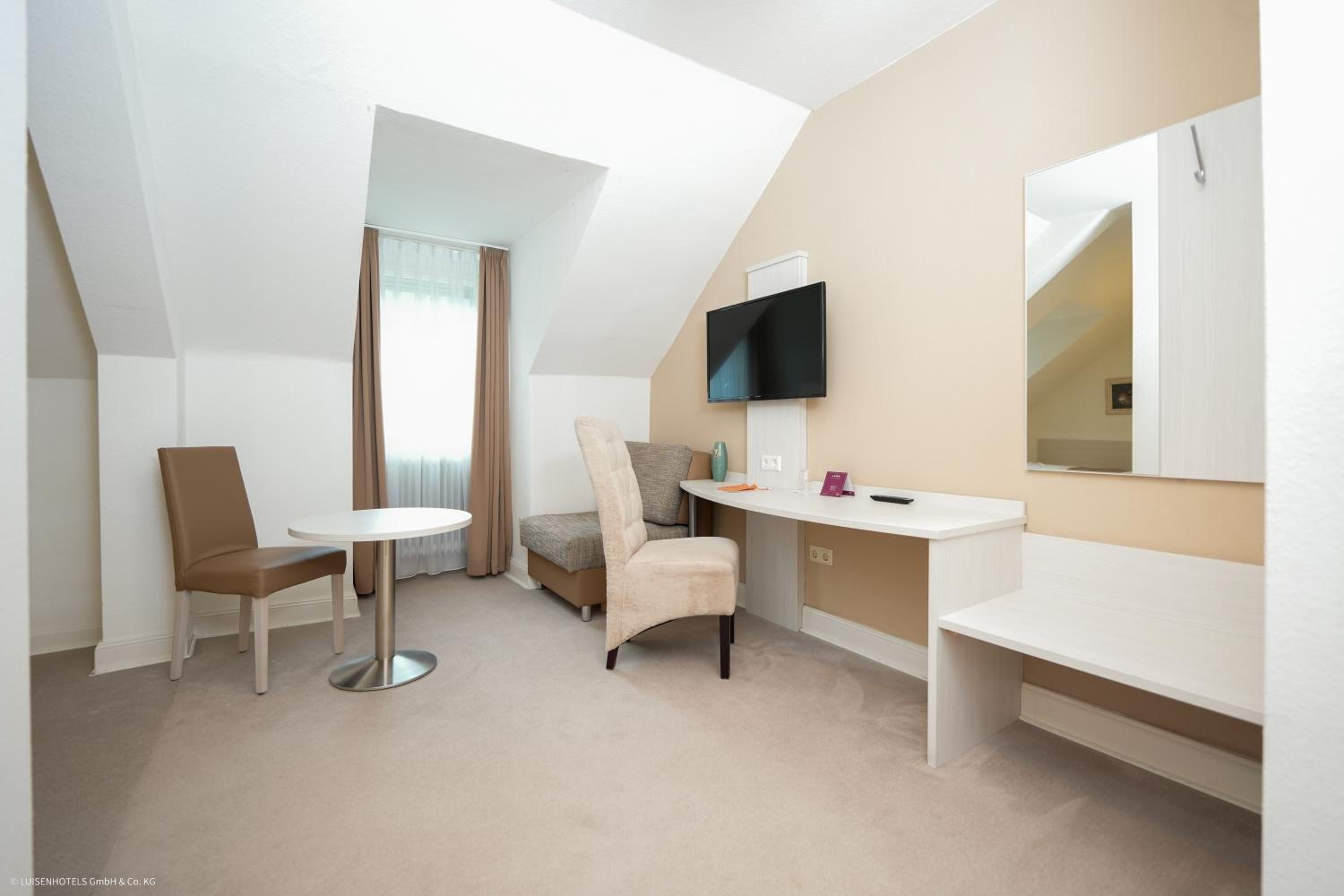 Single Room photo 2