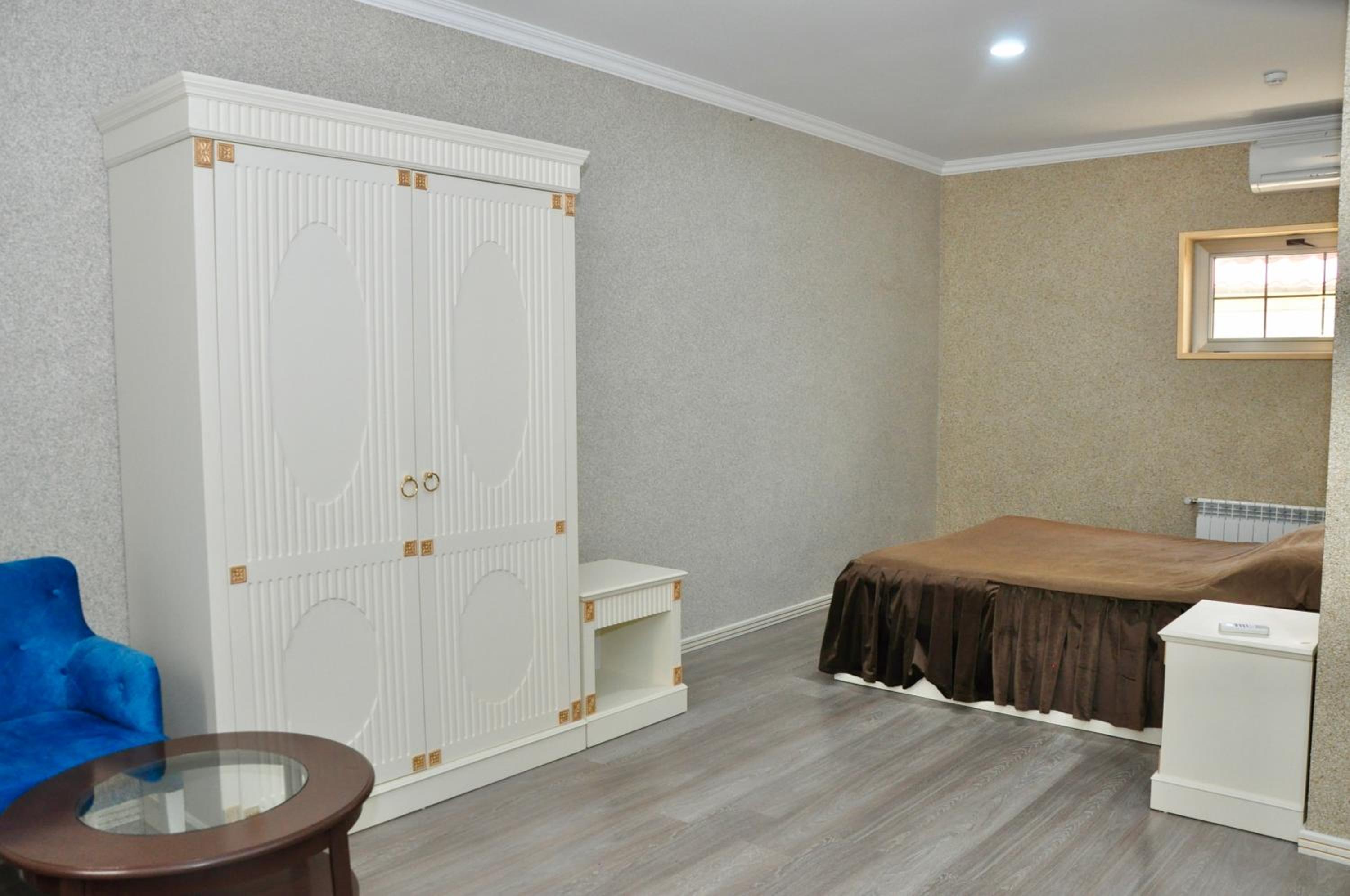 Deluxe King Room photo 2
