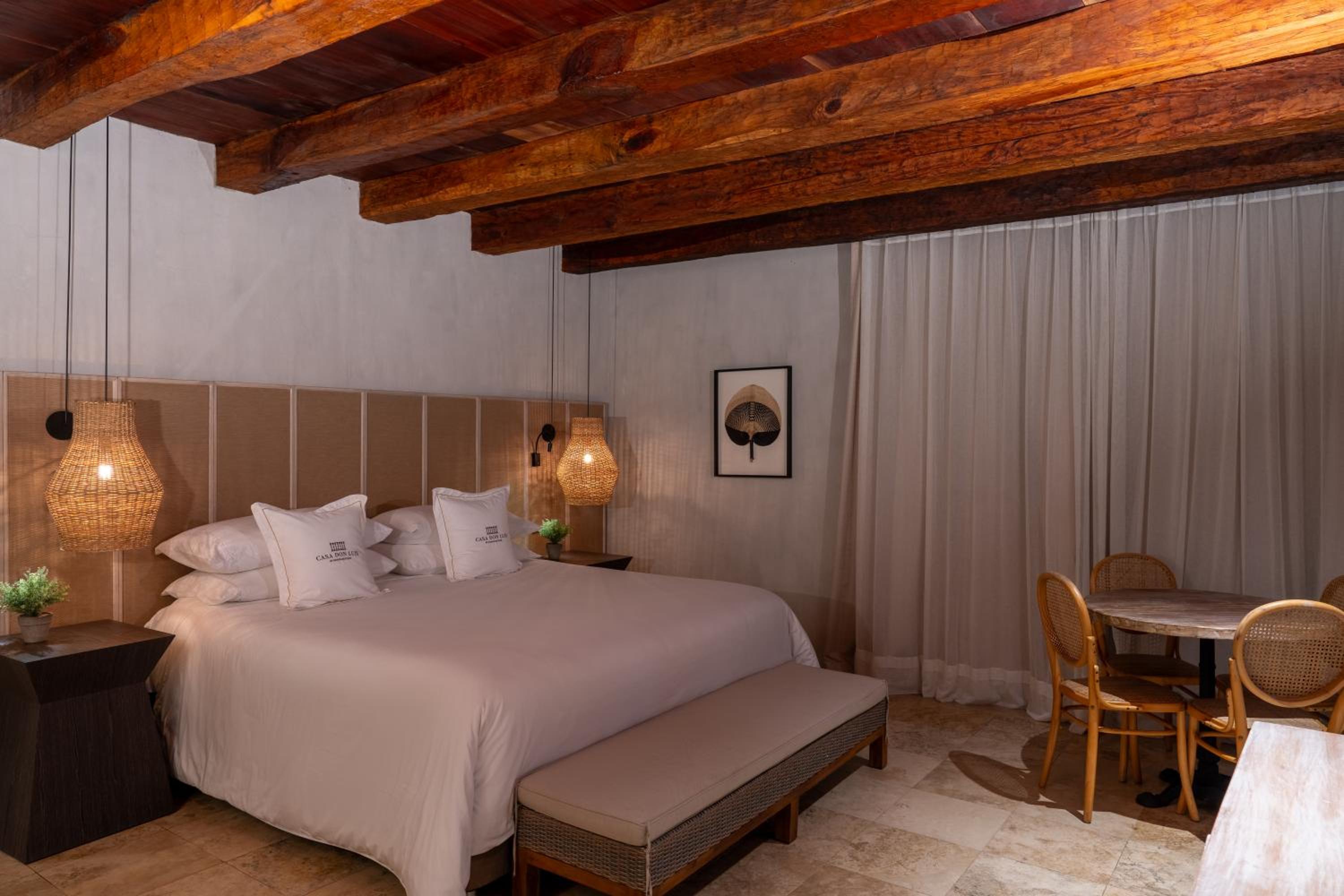 1 King Bed Studio With Balcony - Photo 4