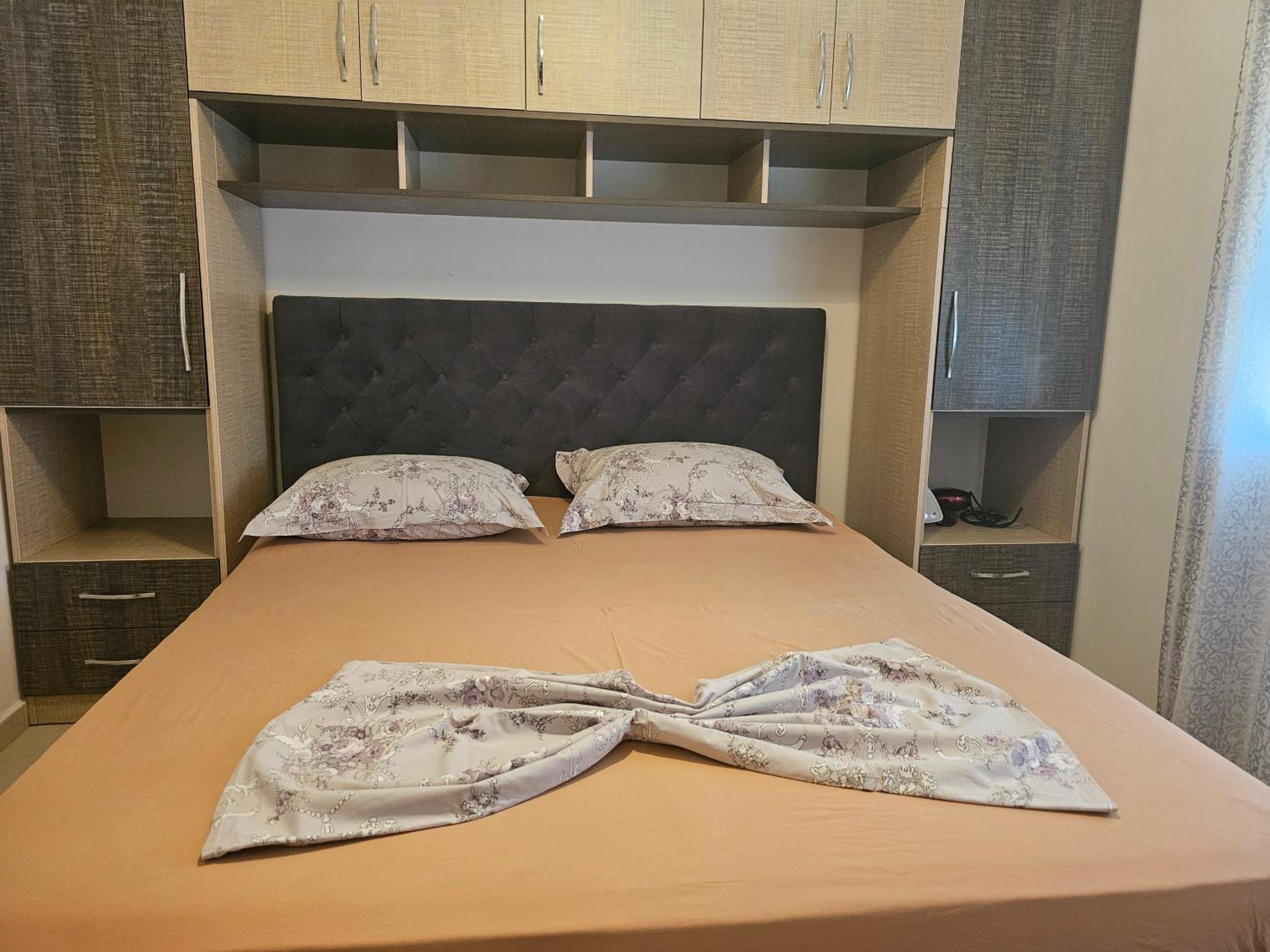 One-Bedroom Apartment - Sea Side