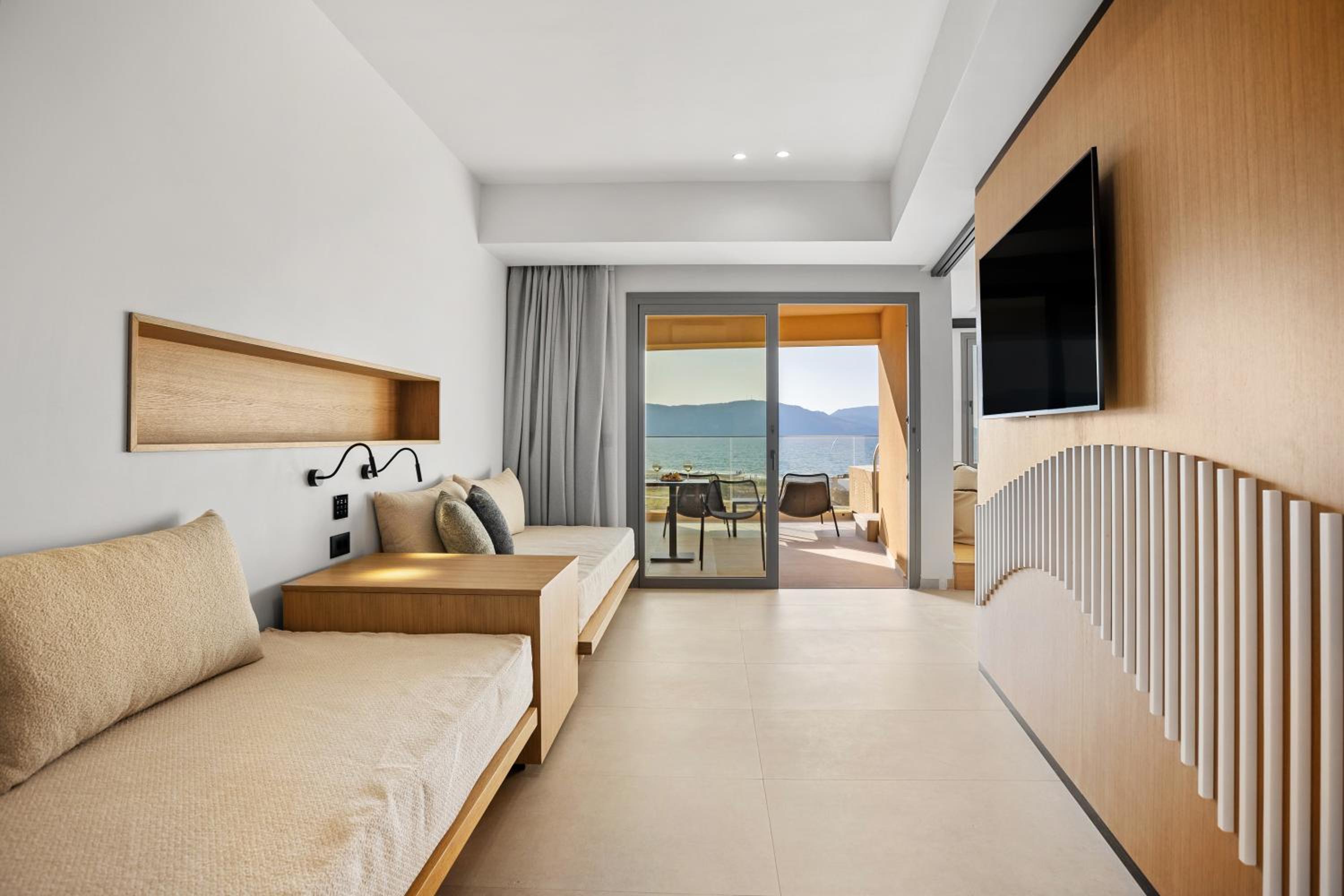 Infinity Suites Swim Up Sea View (INFIN)