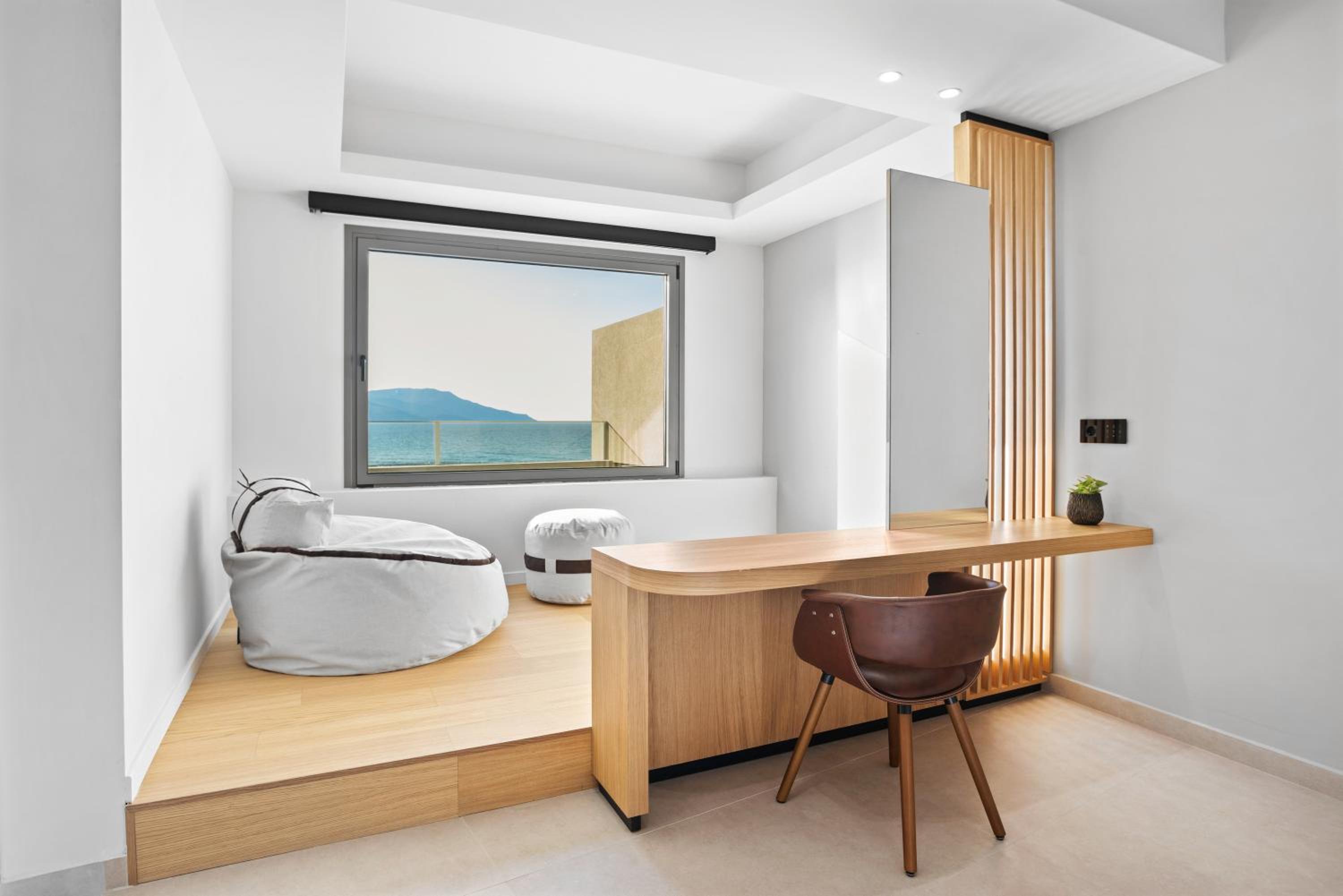 Infinity Suites Swim Up Sea View photo 3
