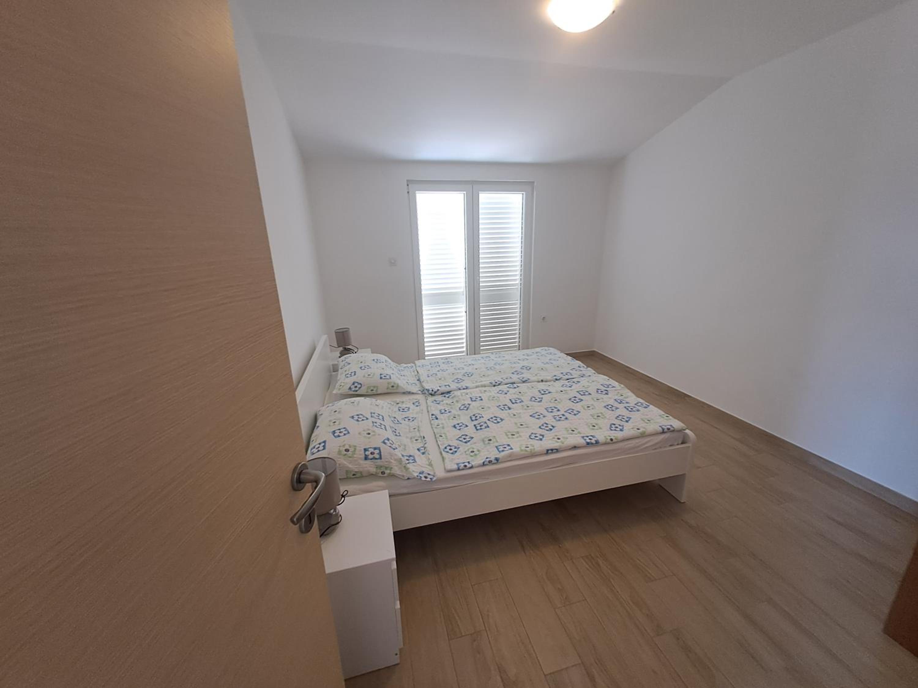 Two-Bedroom Apartment With Mountain View