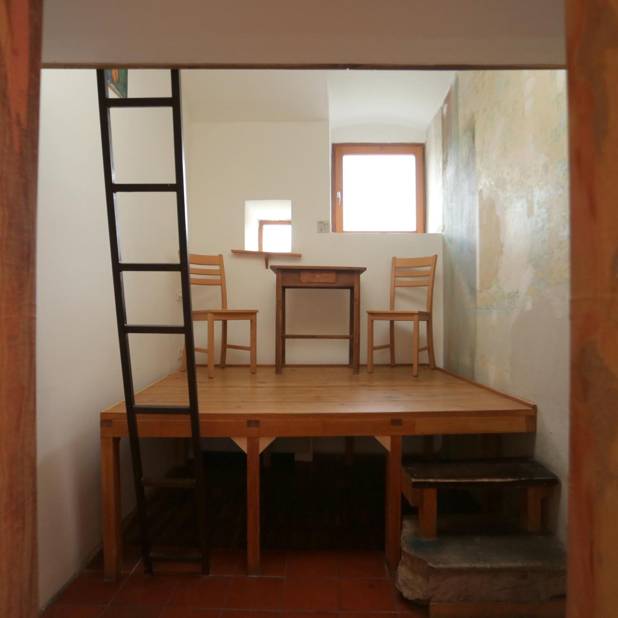 Single Room photo 2