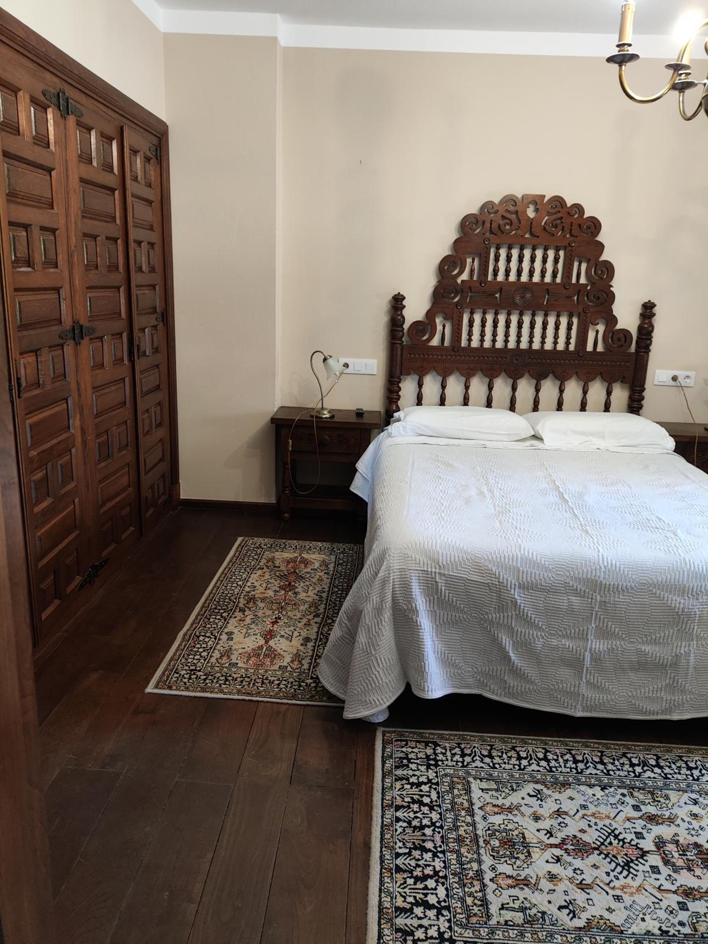 Double Room - Photo 9