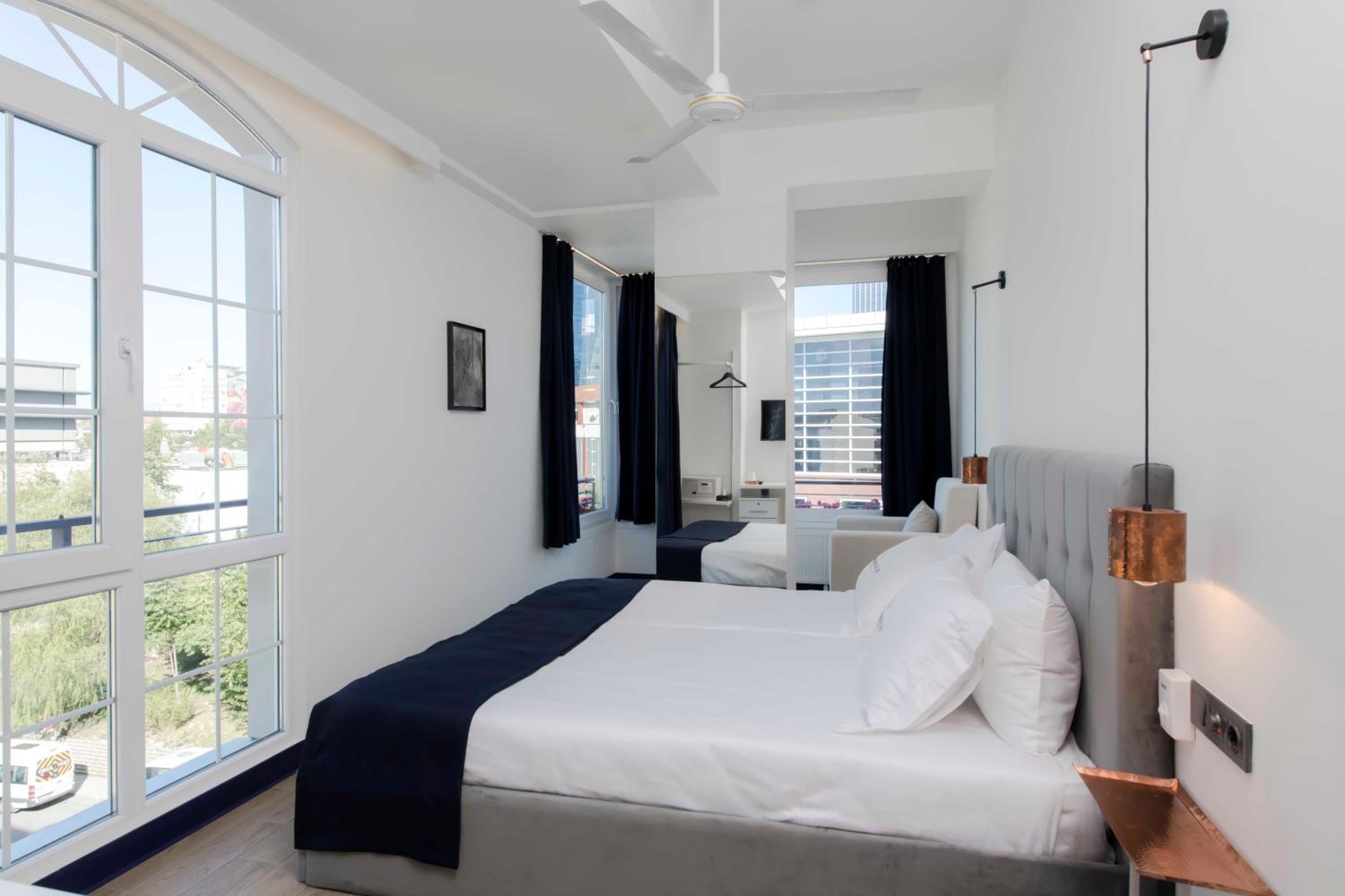 Standard Double Room photo 2