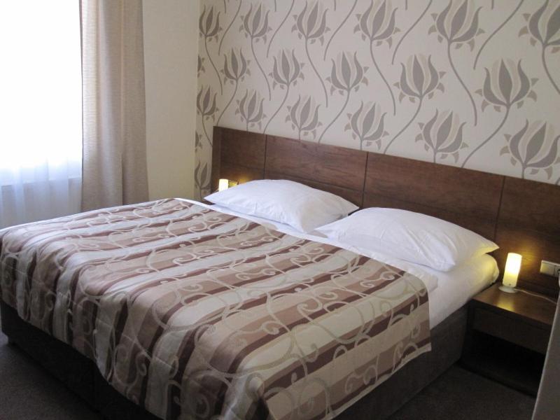 Double Room - Photo 7