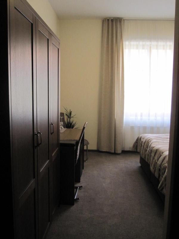 Double Room - Photo 8