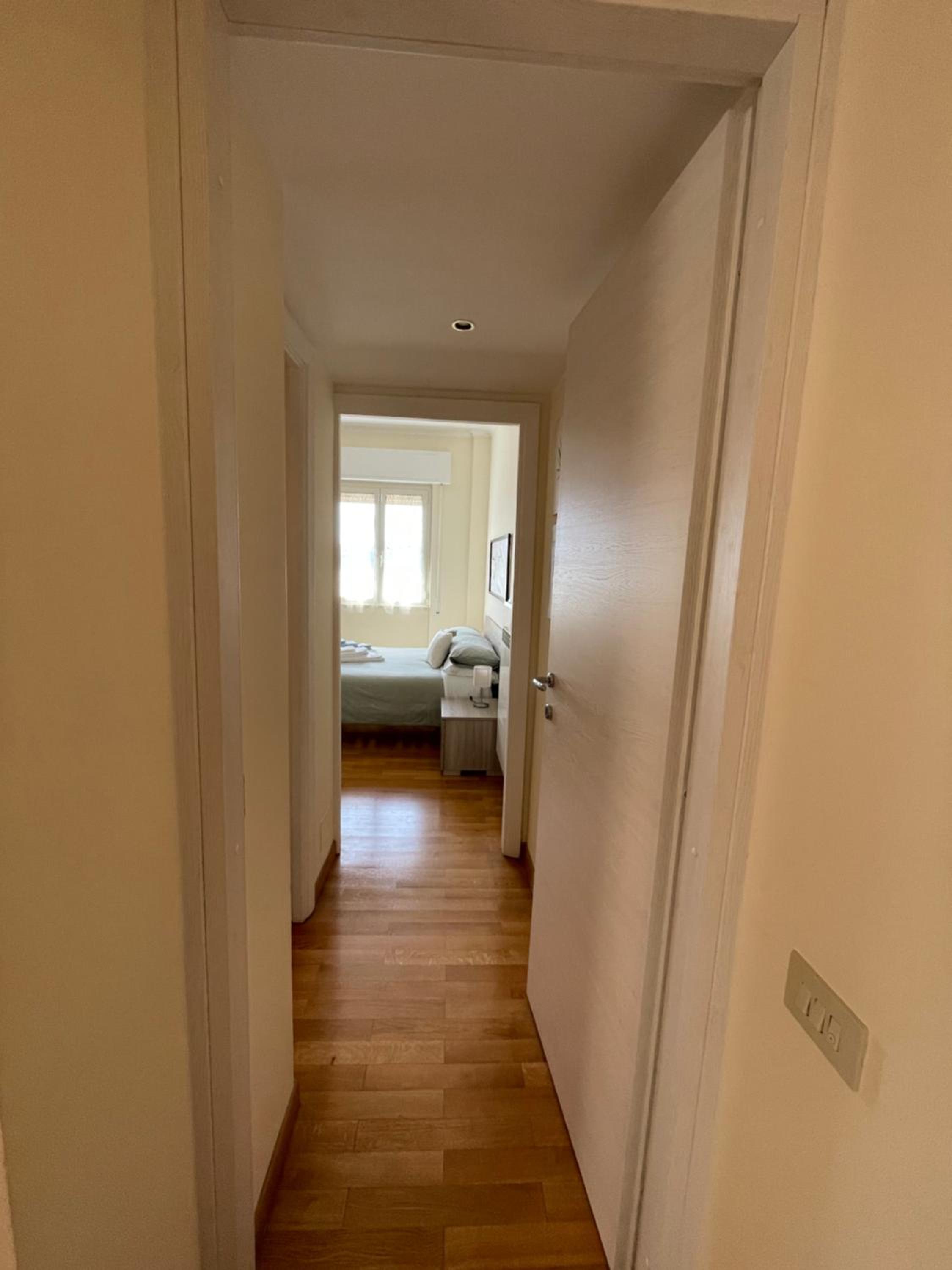 One-Bedroom Apartment photo 3