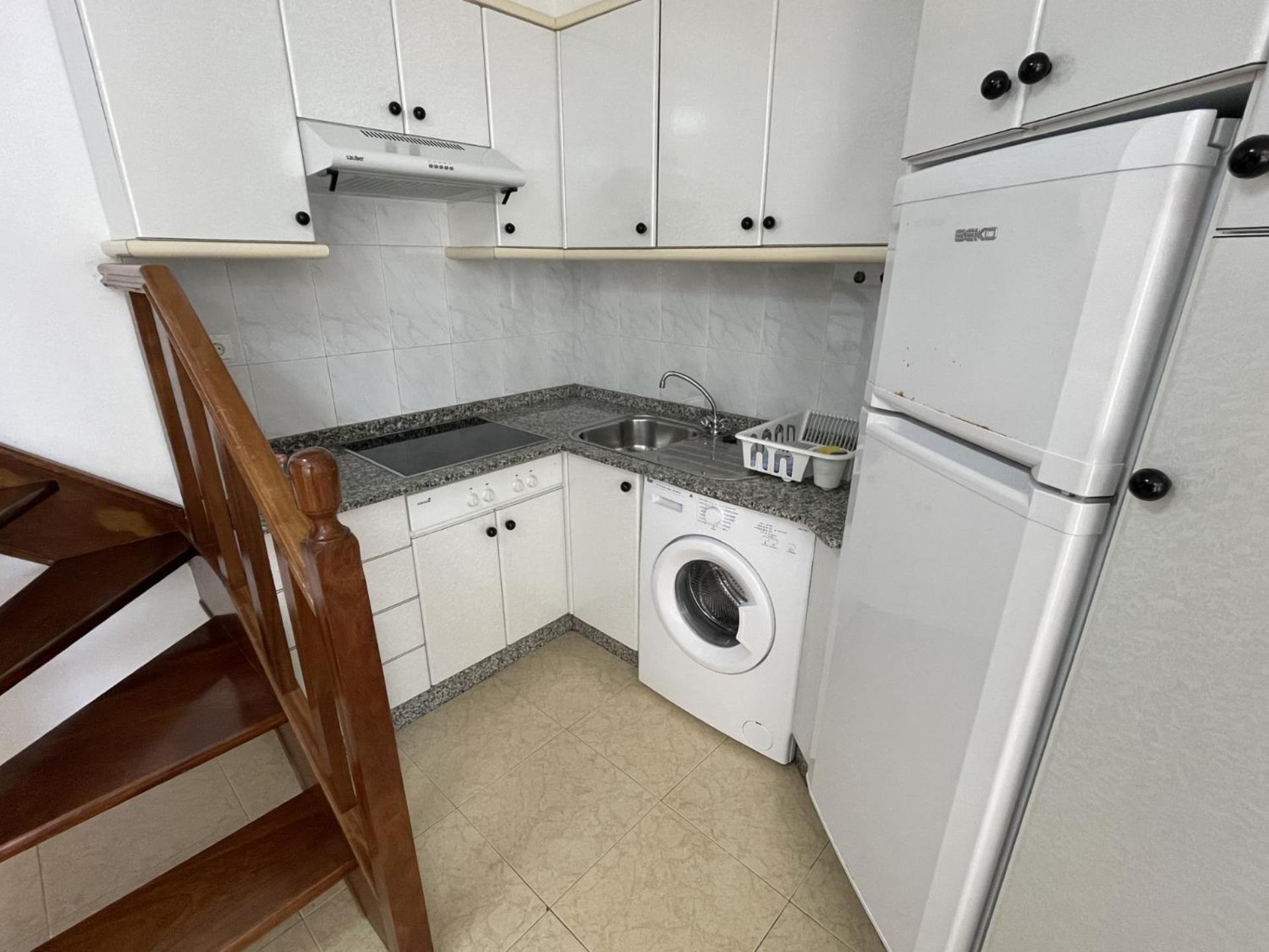 Triple Room with Private Bathroom - Photo 18
