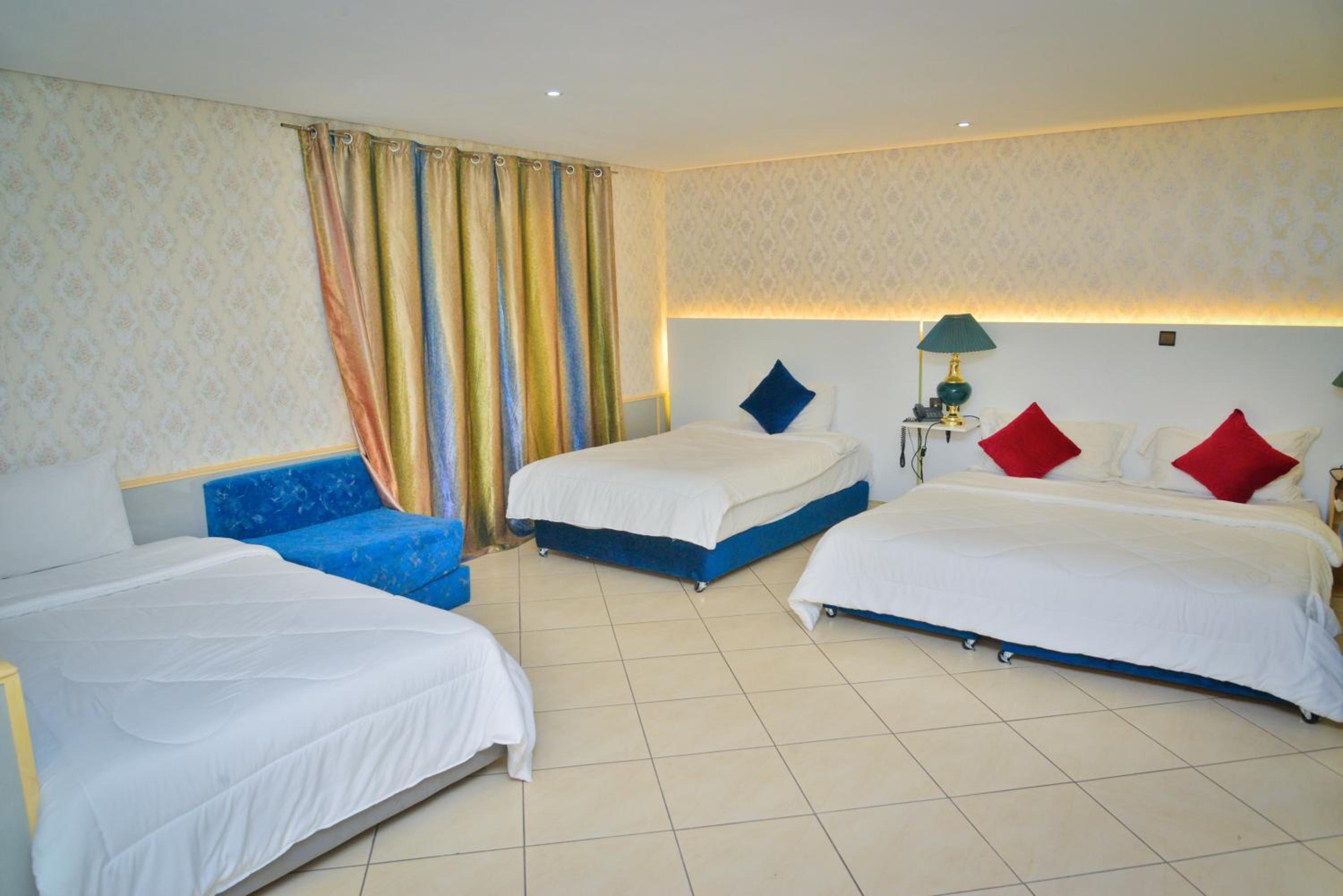 Quadruple Room with Terrace