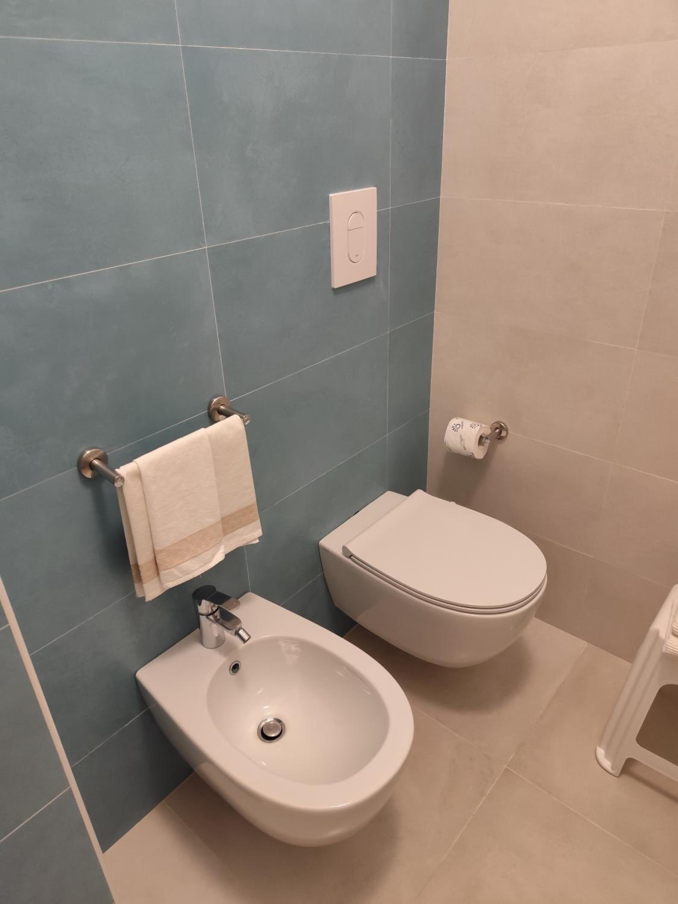 Double Room - Photo 6