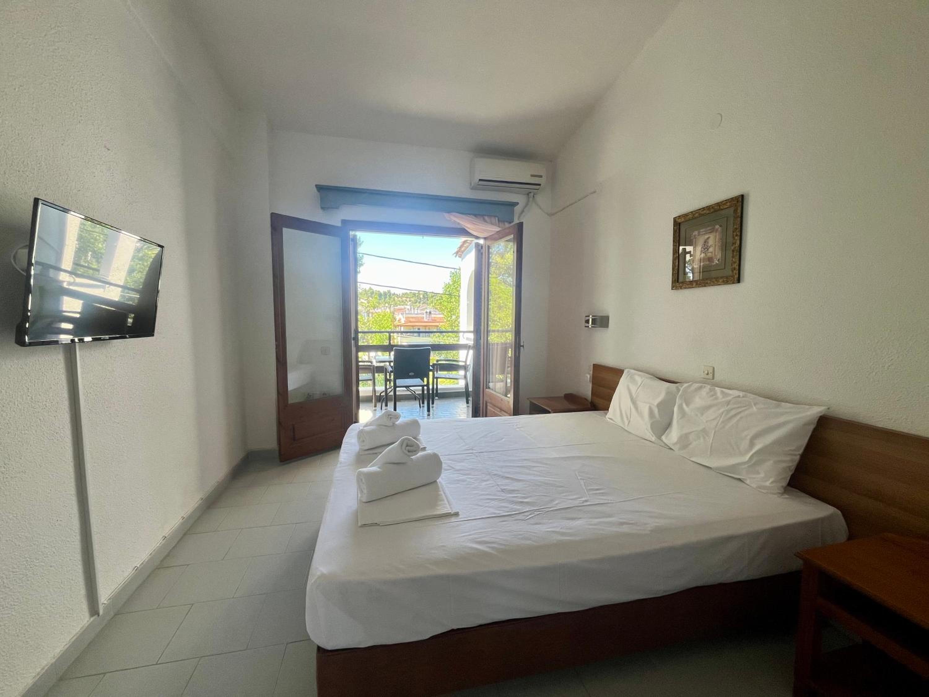 Triple Room photo 2