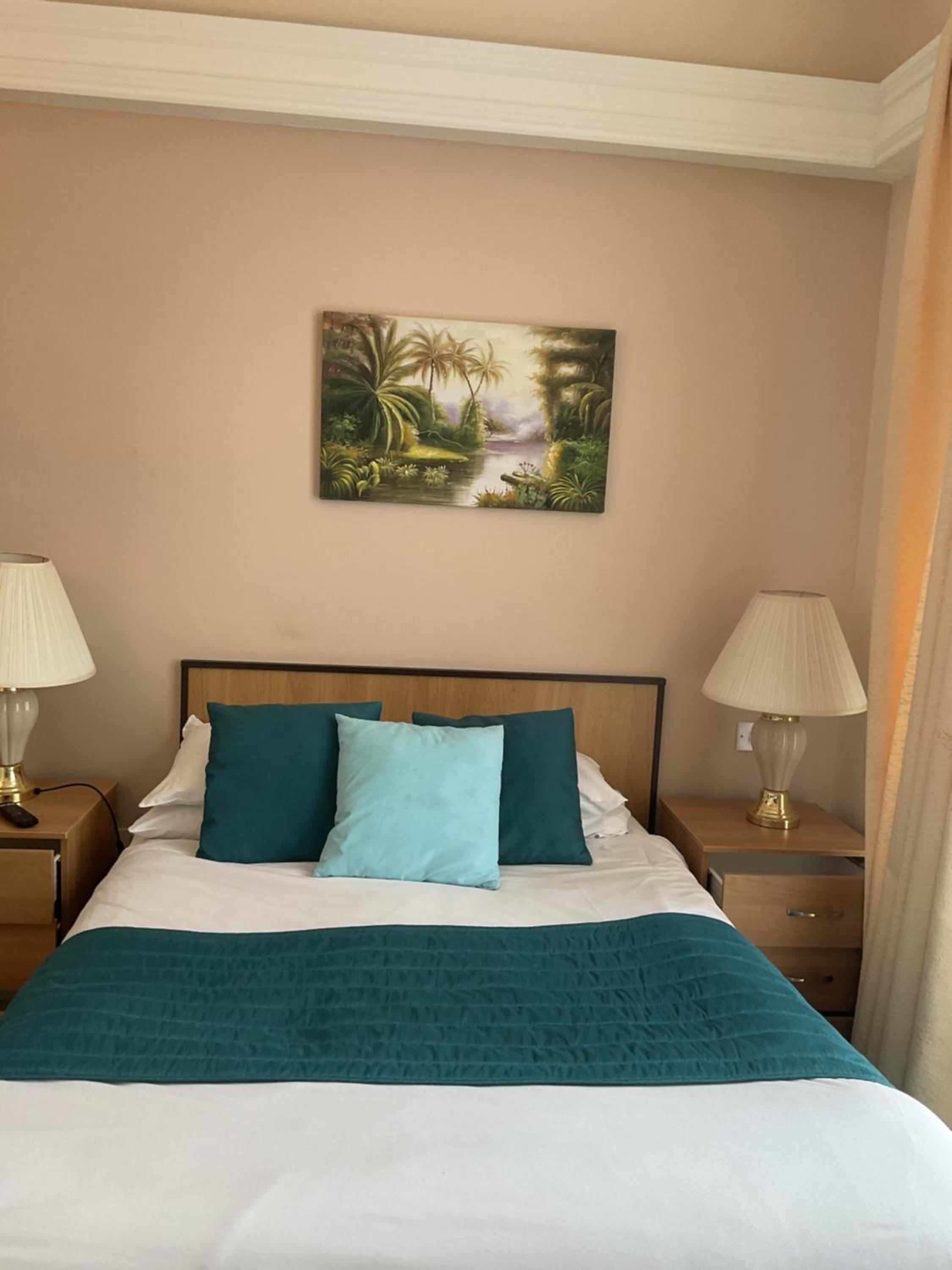 Small Double Room - Photo 5