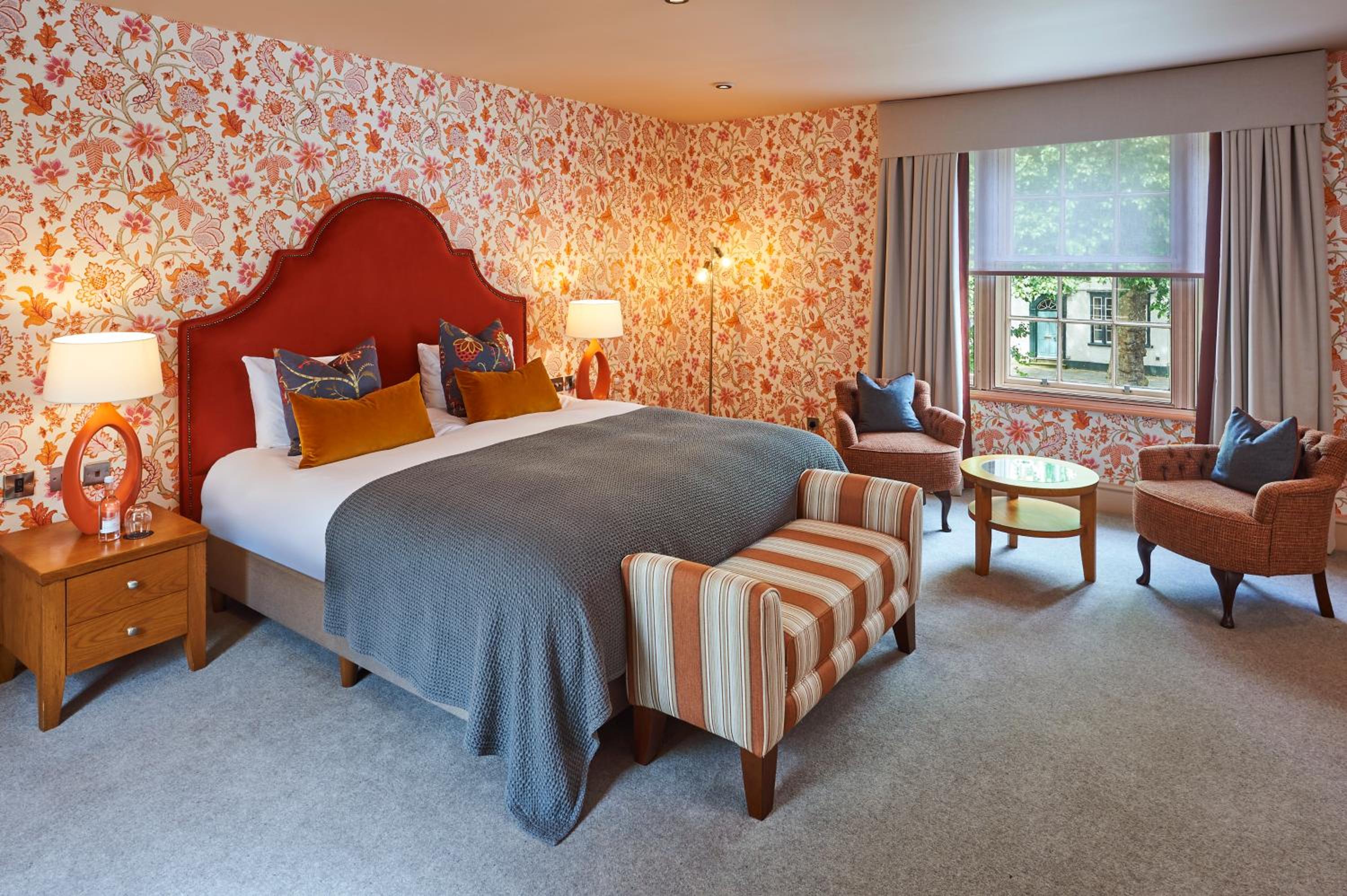 Deluxe Room - Photo 9