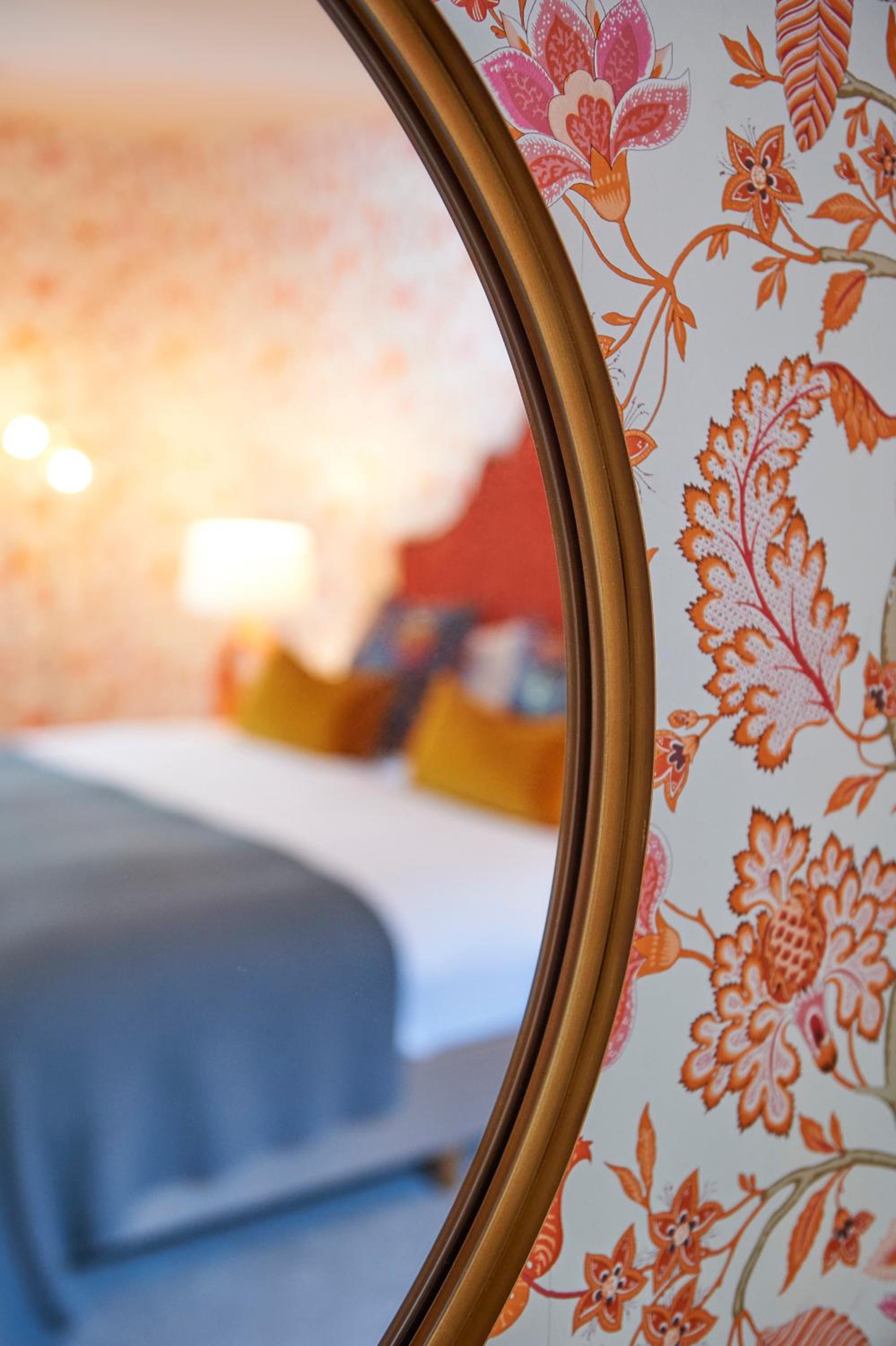 Deluxe Room - Photo 11