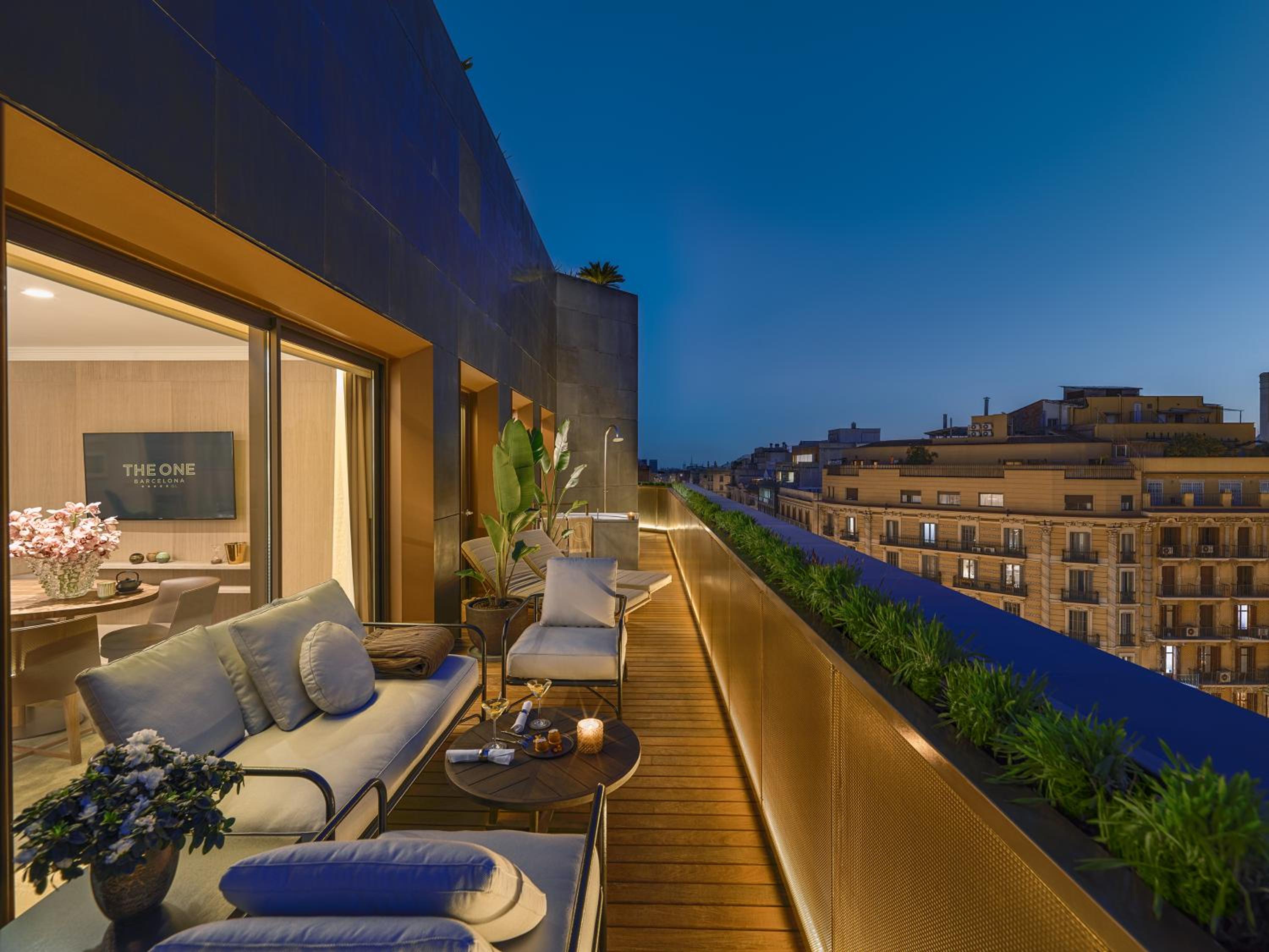 Penthouse Suite thumbnail 6