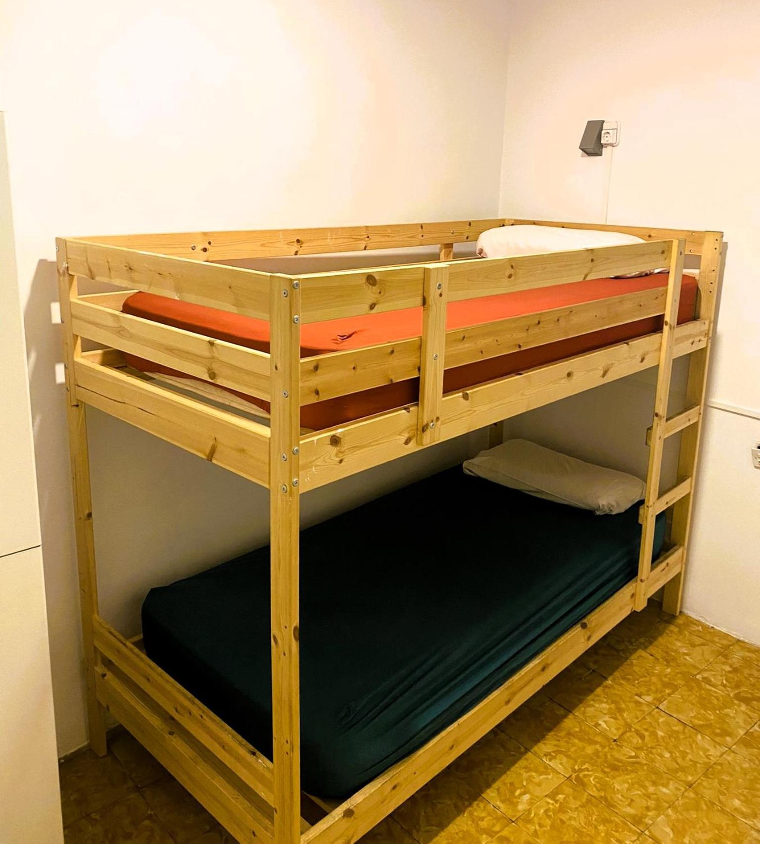 Single Bed in Dormitory Room photo 2