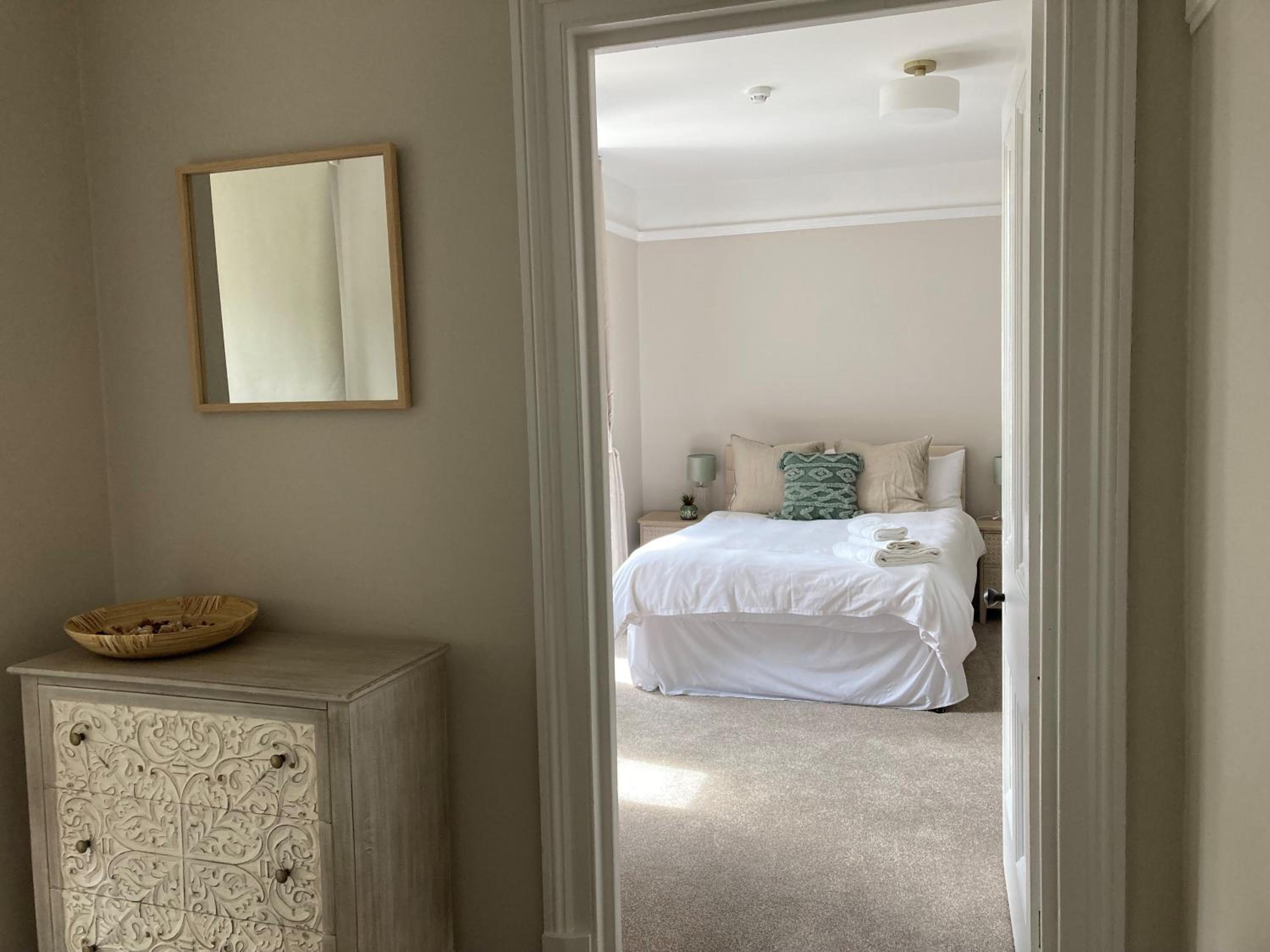 Budget Double Room photo 3