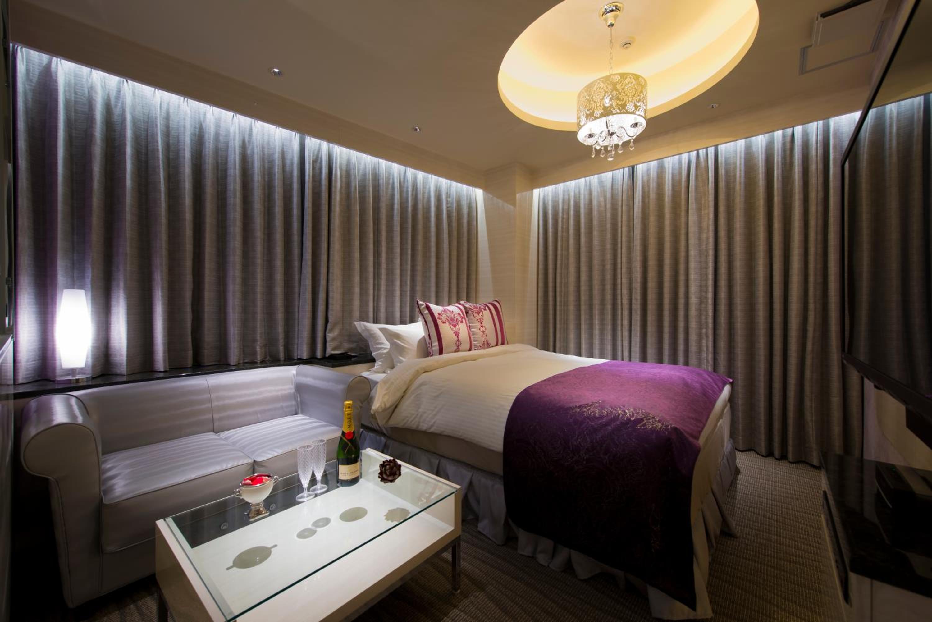 Deluxe King Room photo 1