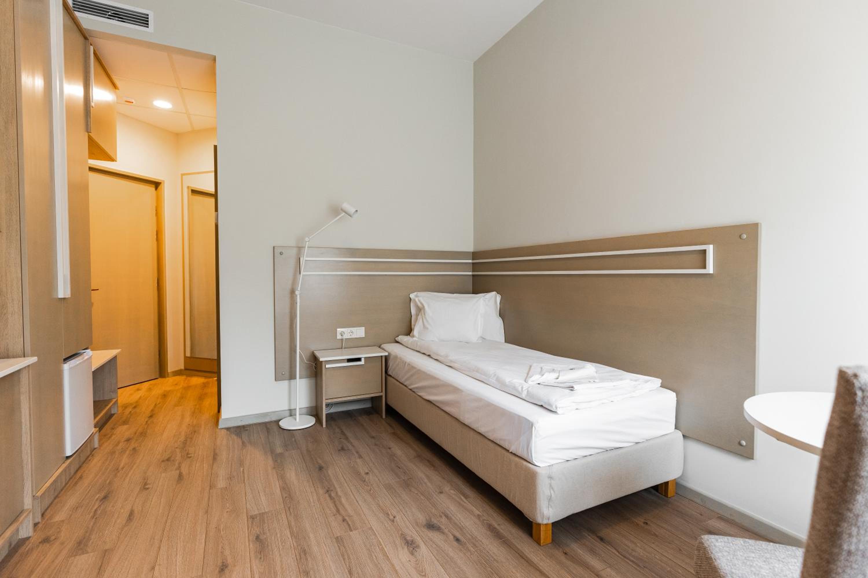 Single Room with Private Bathroom photo 1