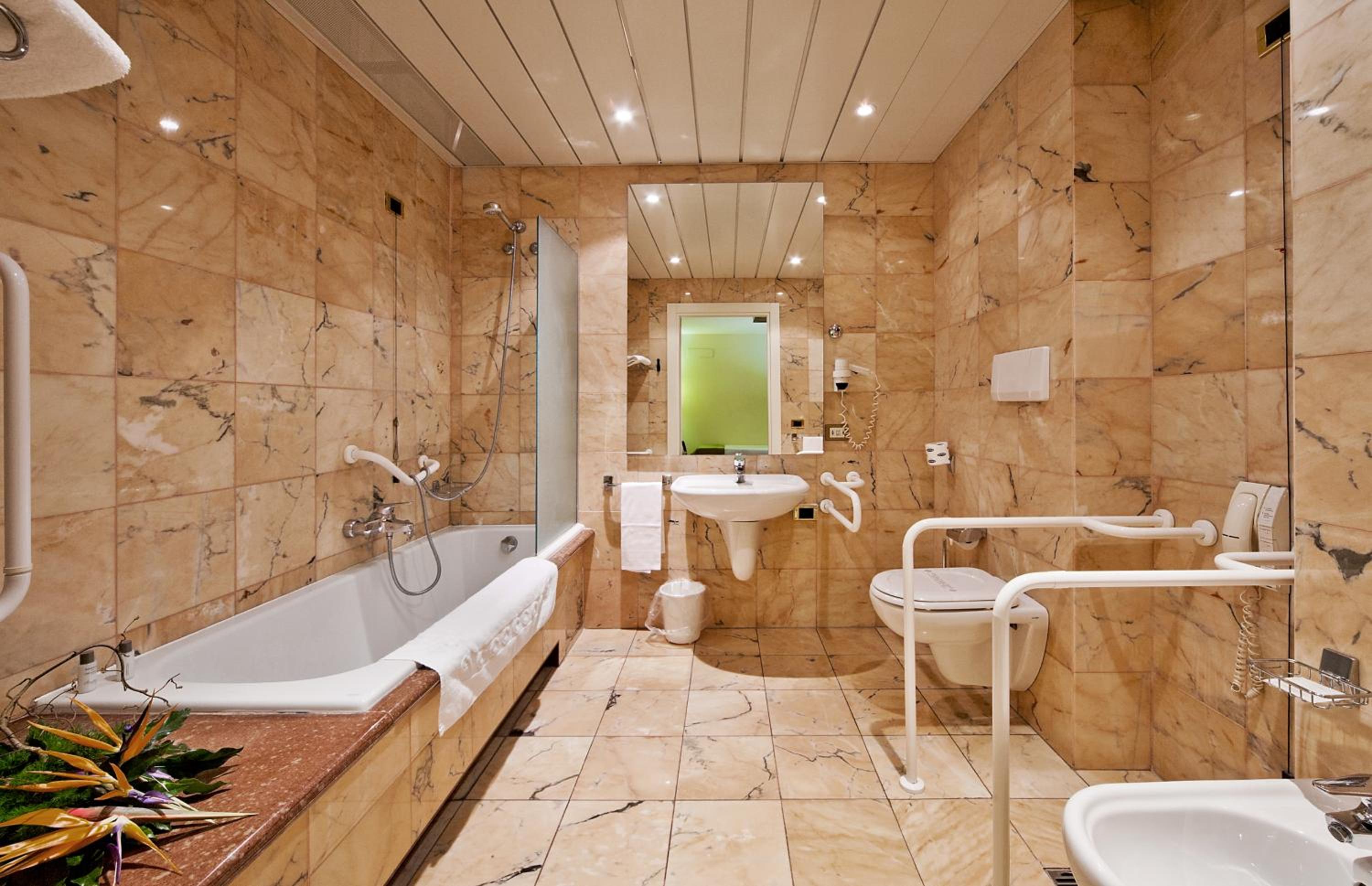 Classic Quadruple Room - Photo 3