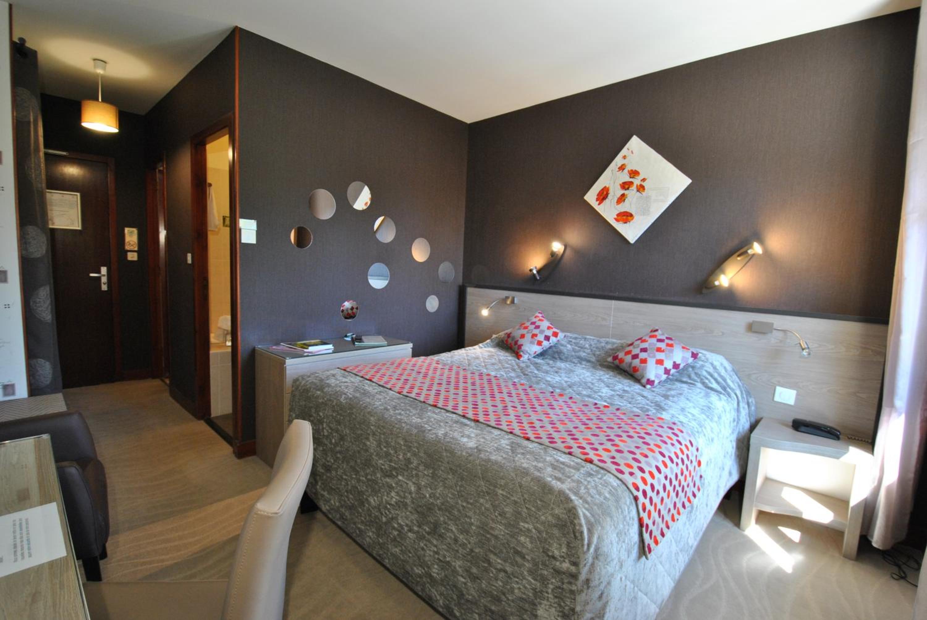 Double Room with Bath photo 3