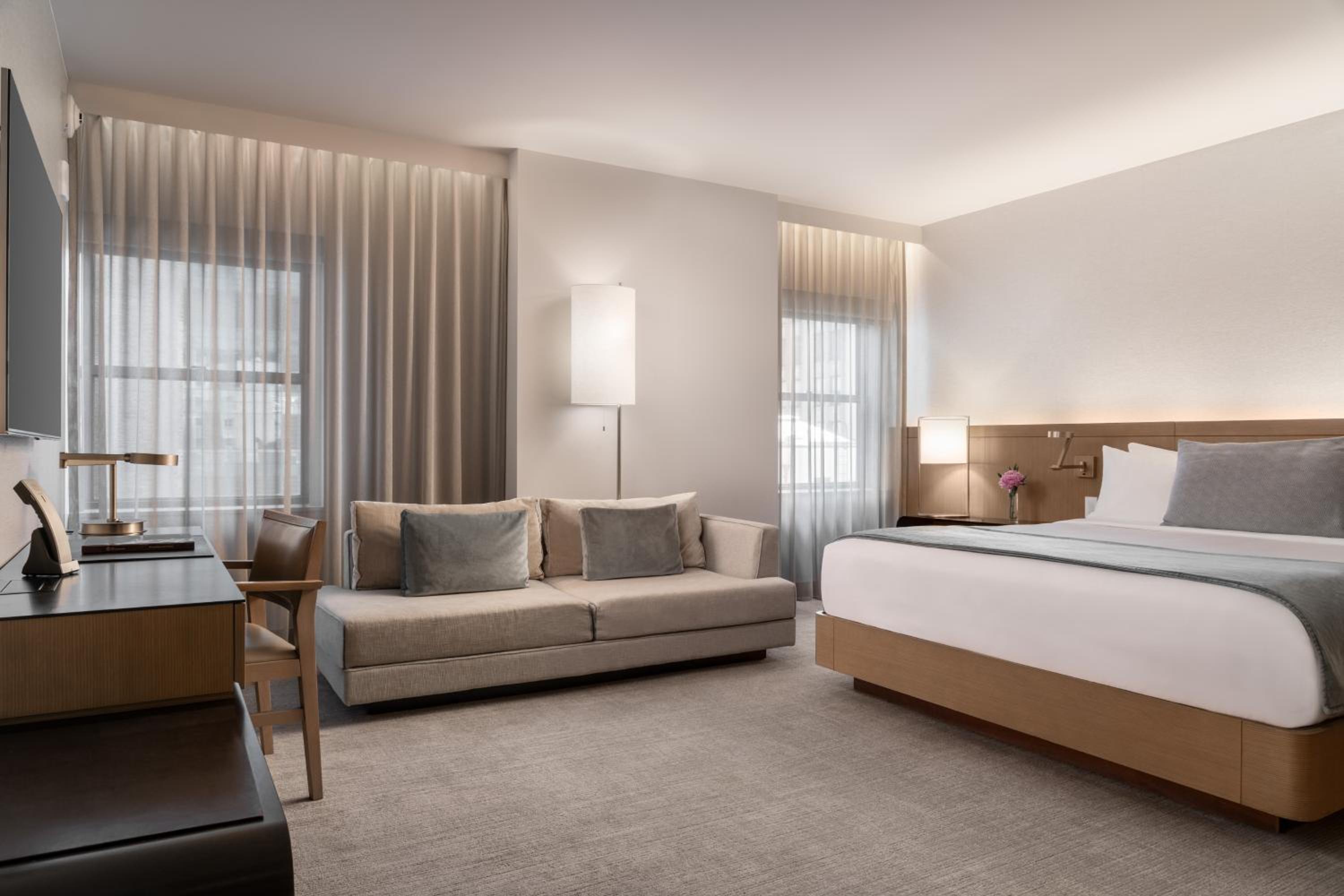 Deluxe Room with One King Bed