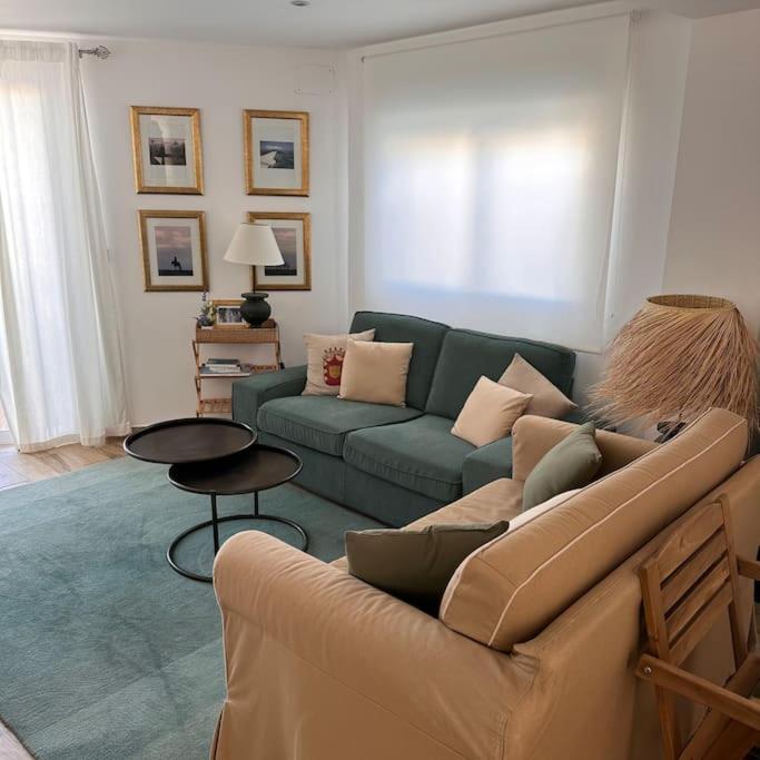 Three-Bedroom House photo 3