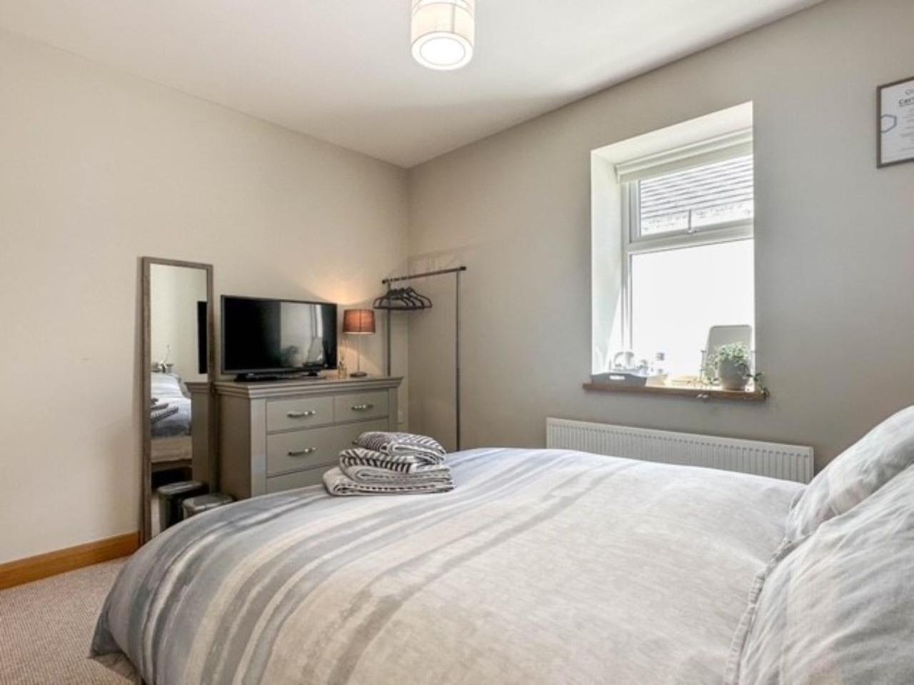Double Room with Shared Bathroom photo 3