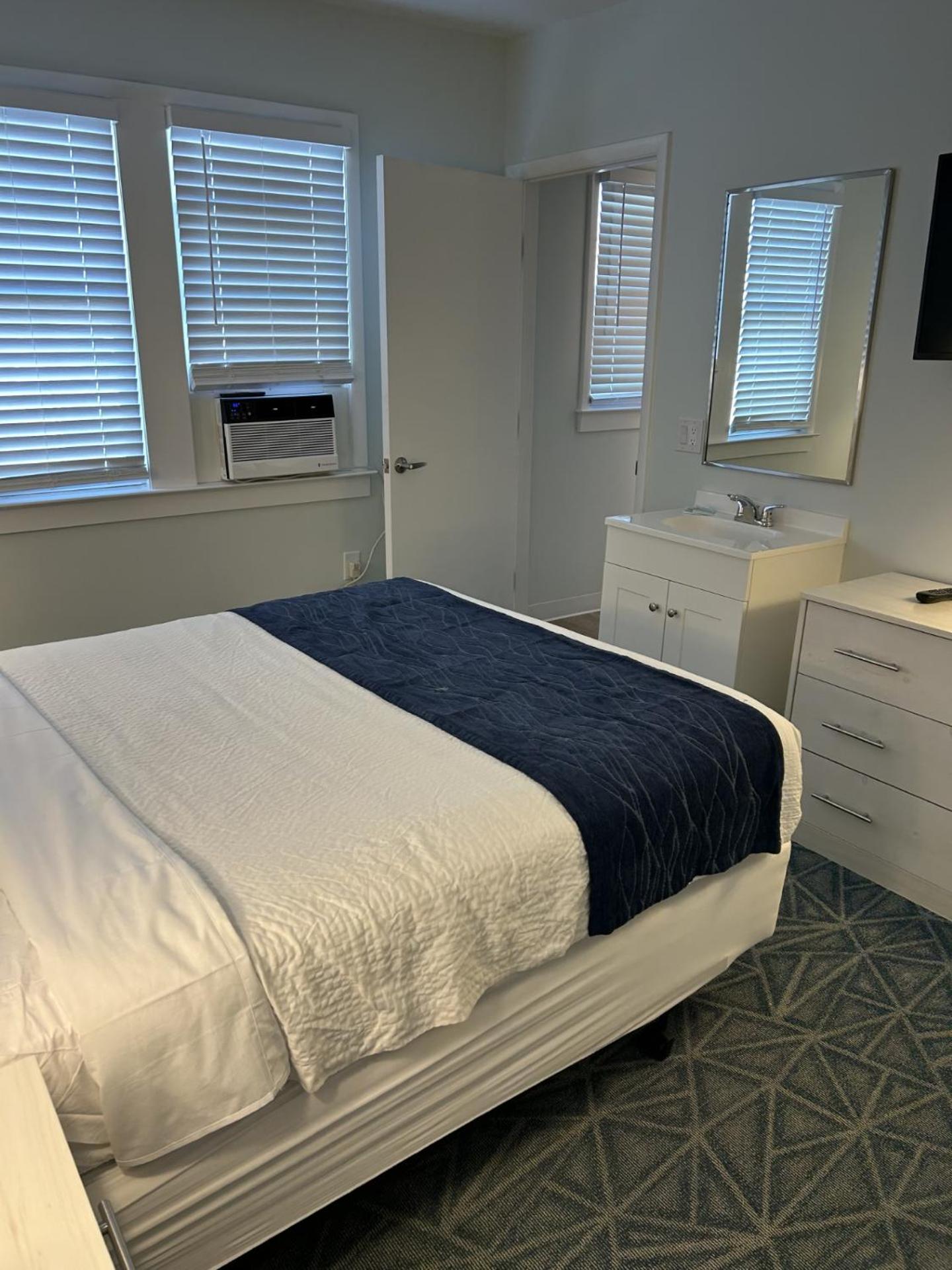 Queen Room - Photo 1