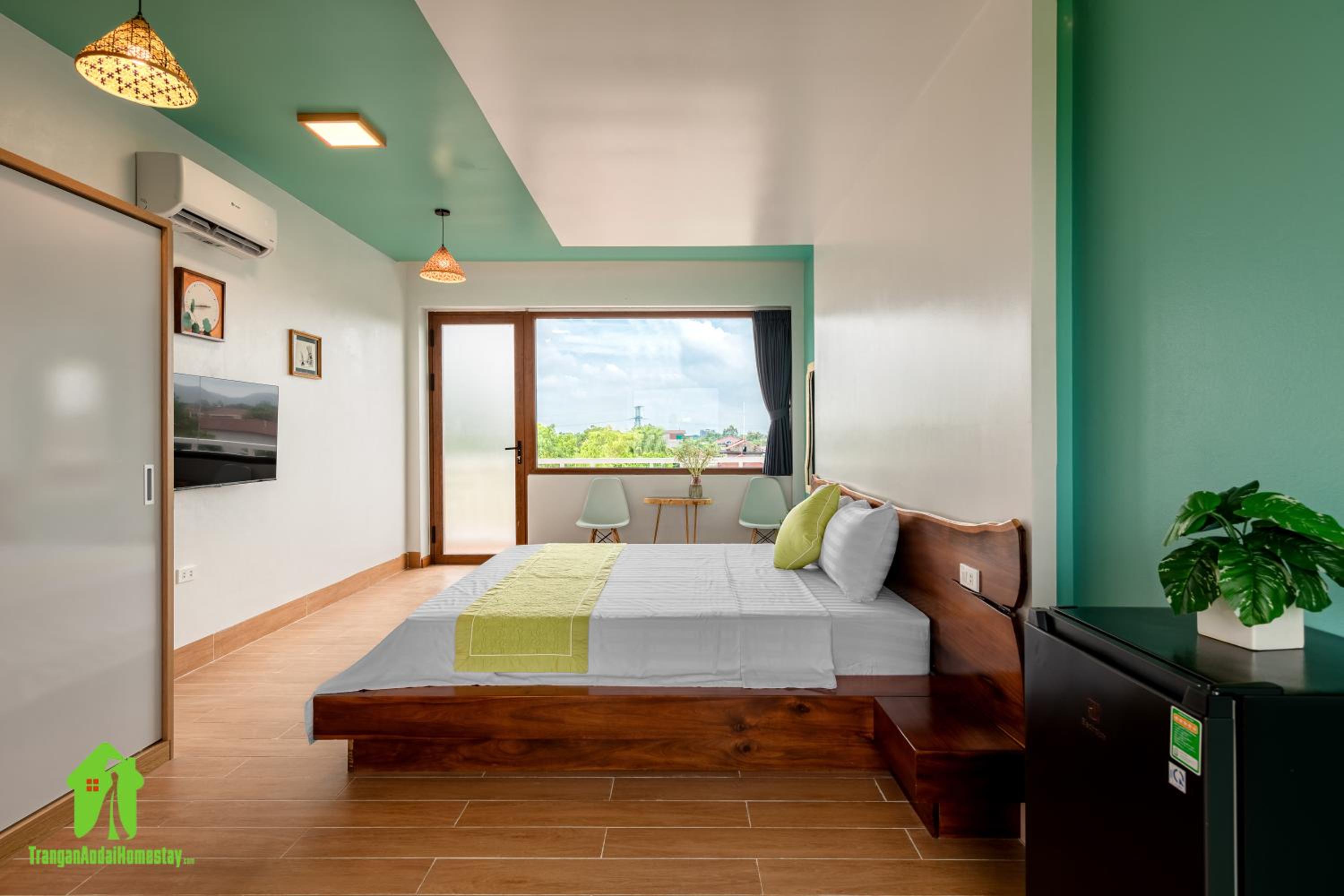 King Room with Mountain View photo 2