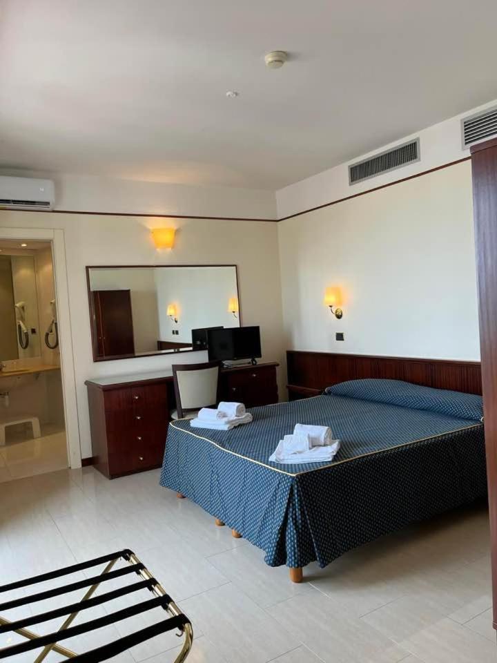 Junior Suite with Sea View photo 1