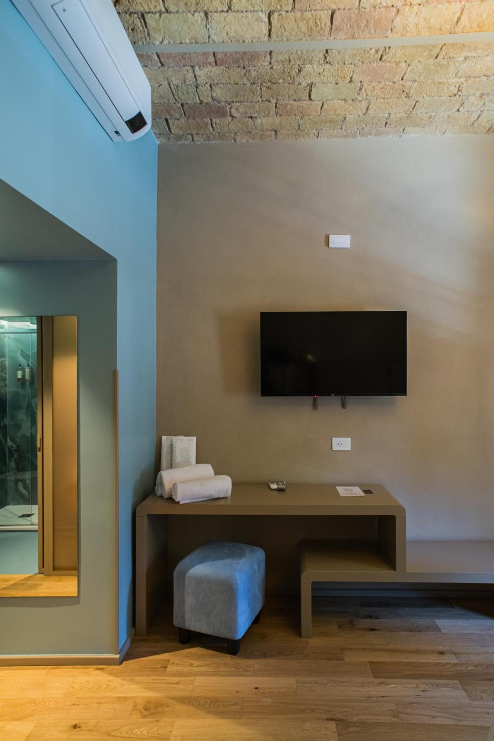 Superior Triple Room photo 3
