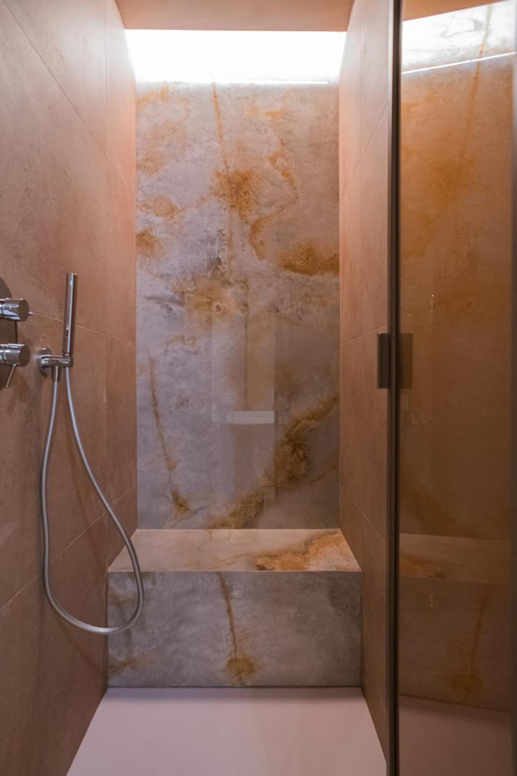 King Room with Spa Bath photo 3