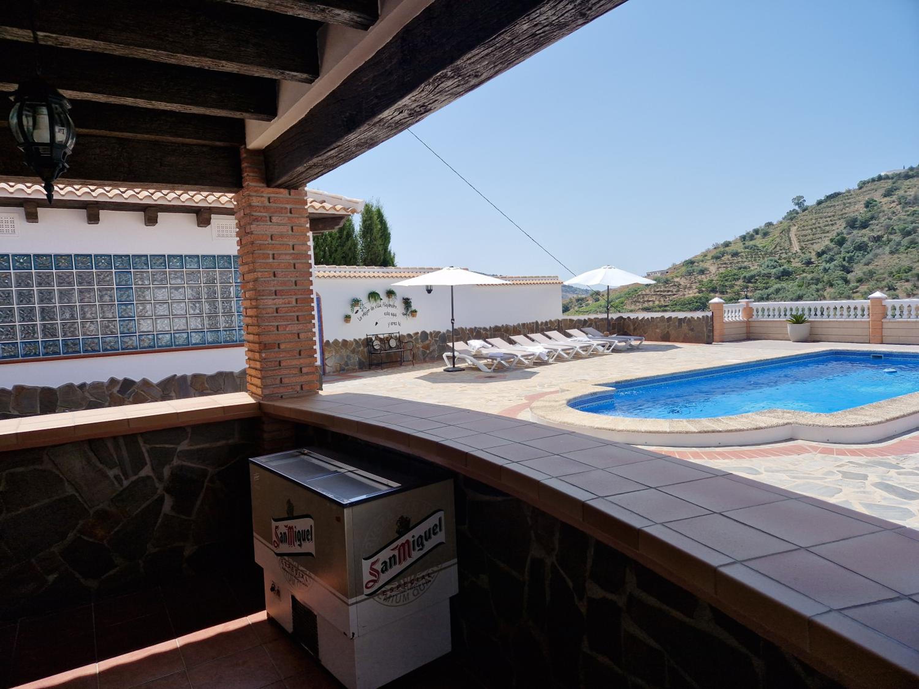 Villa photo 3