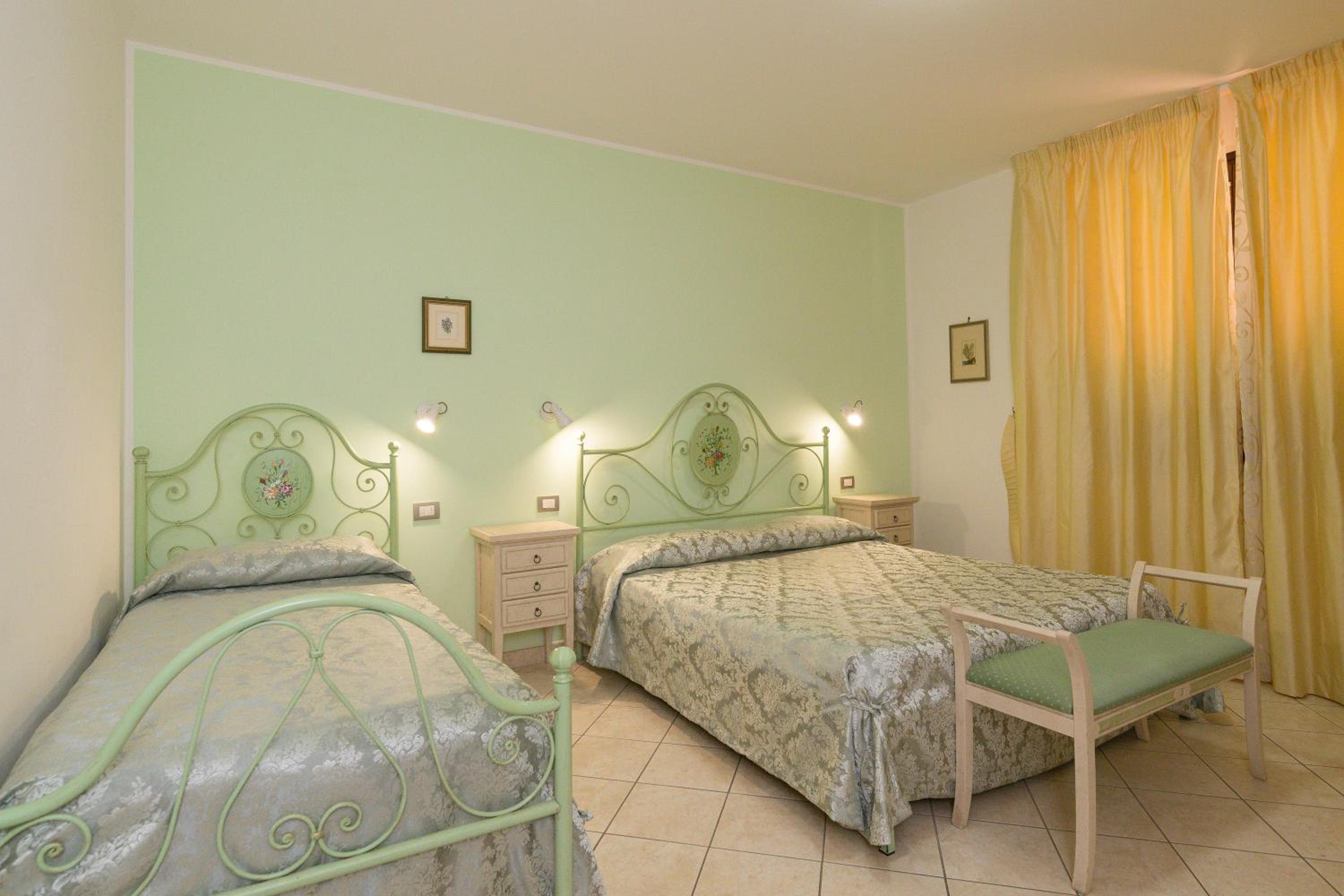 Superior One-Bedroom Apartment