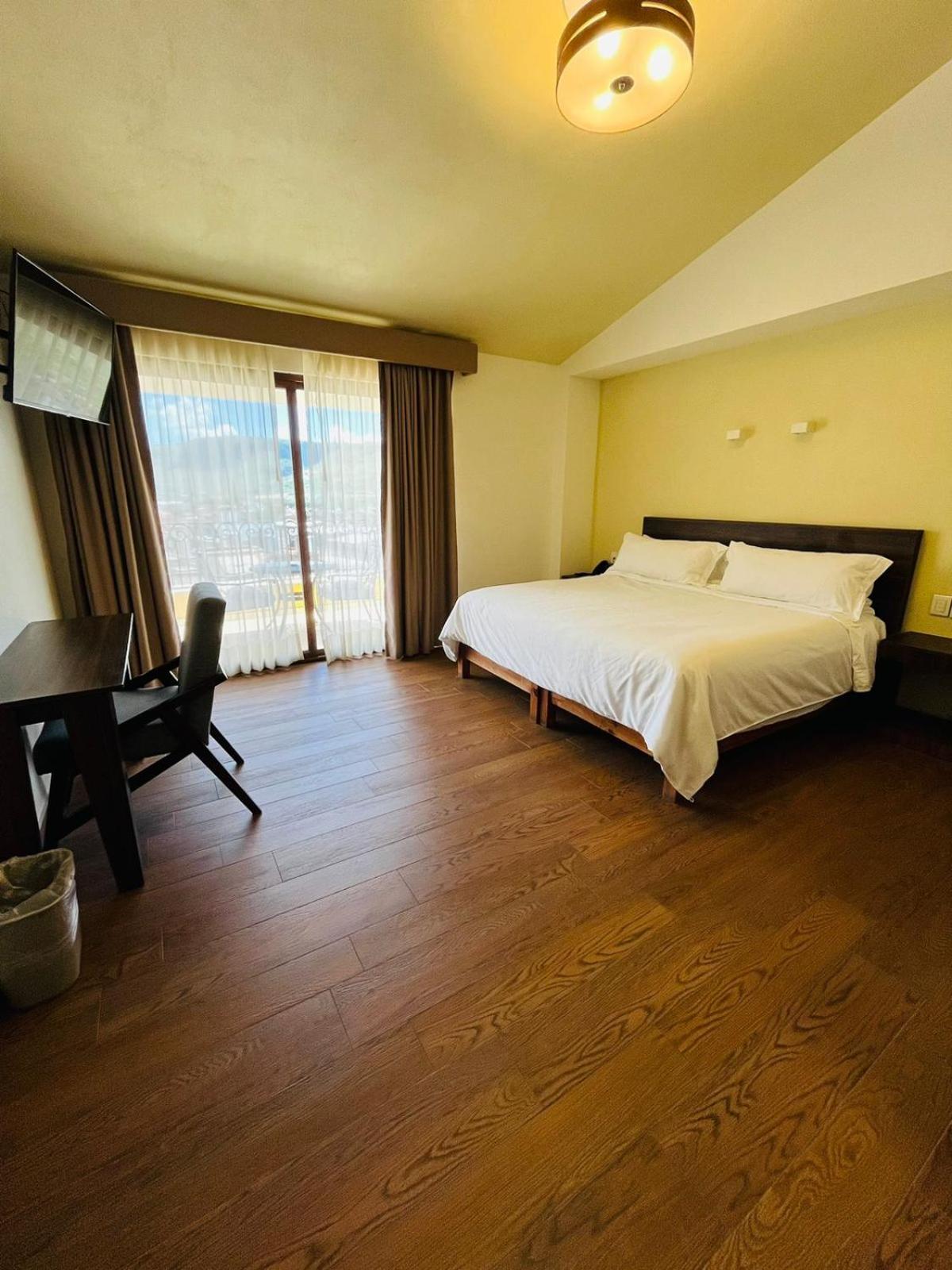 Suite with City View photo 1