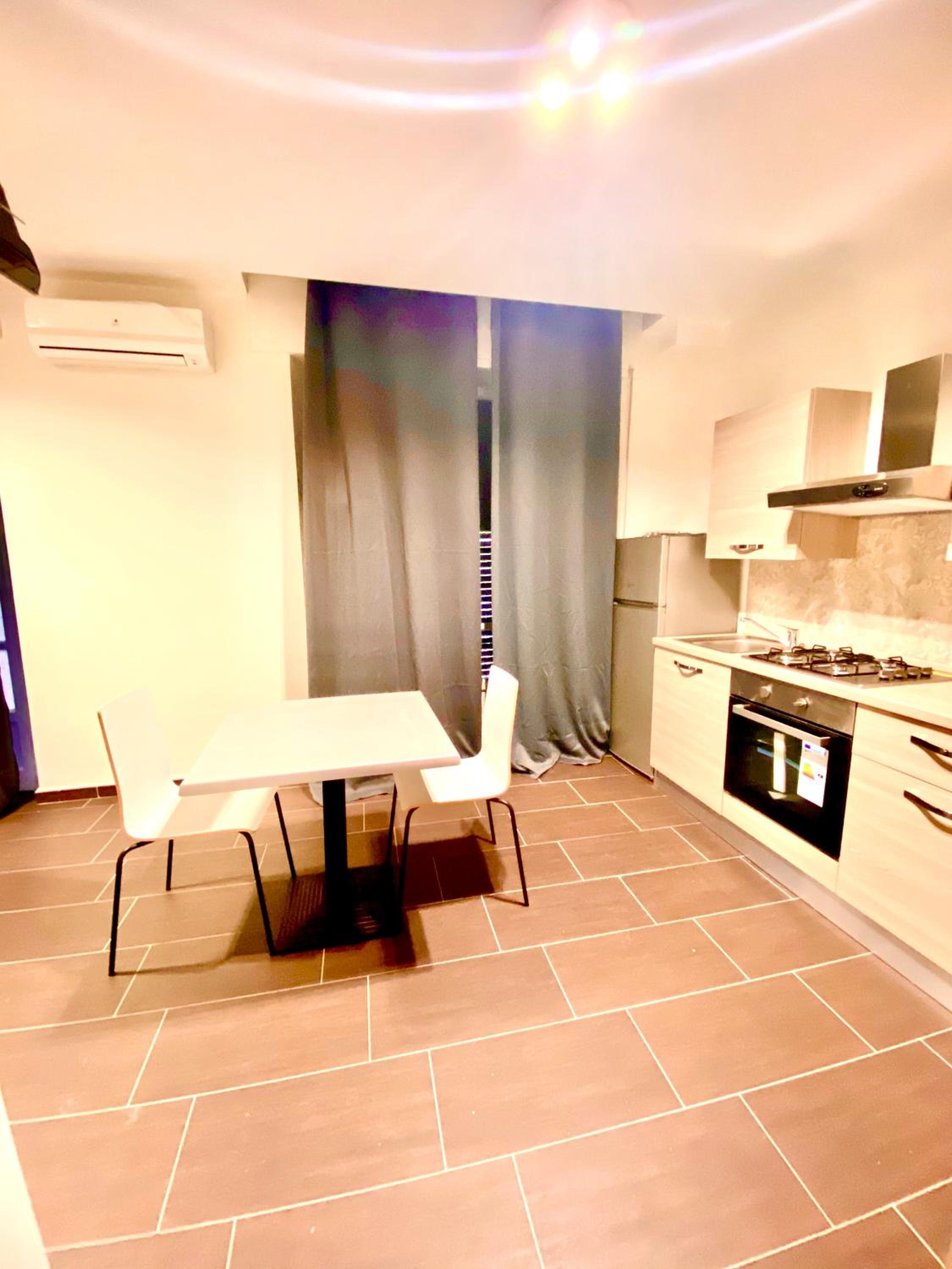 Apartment photo 2
