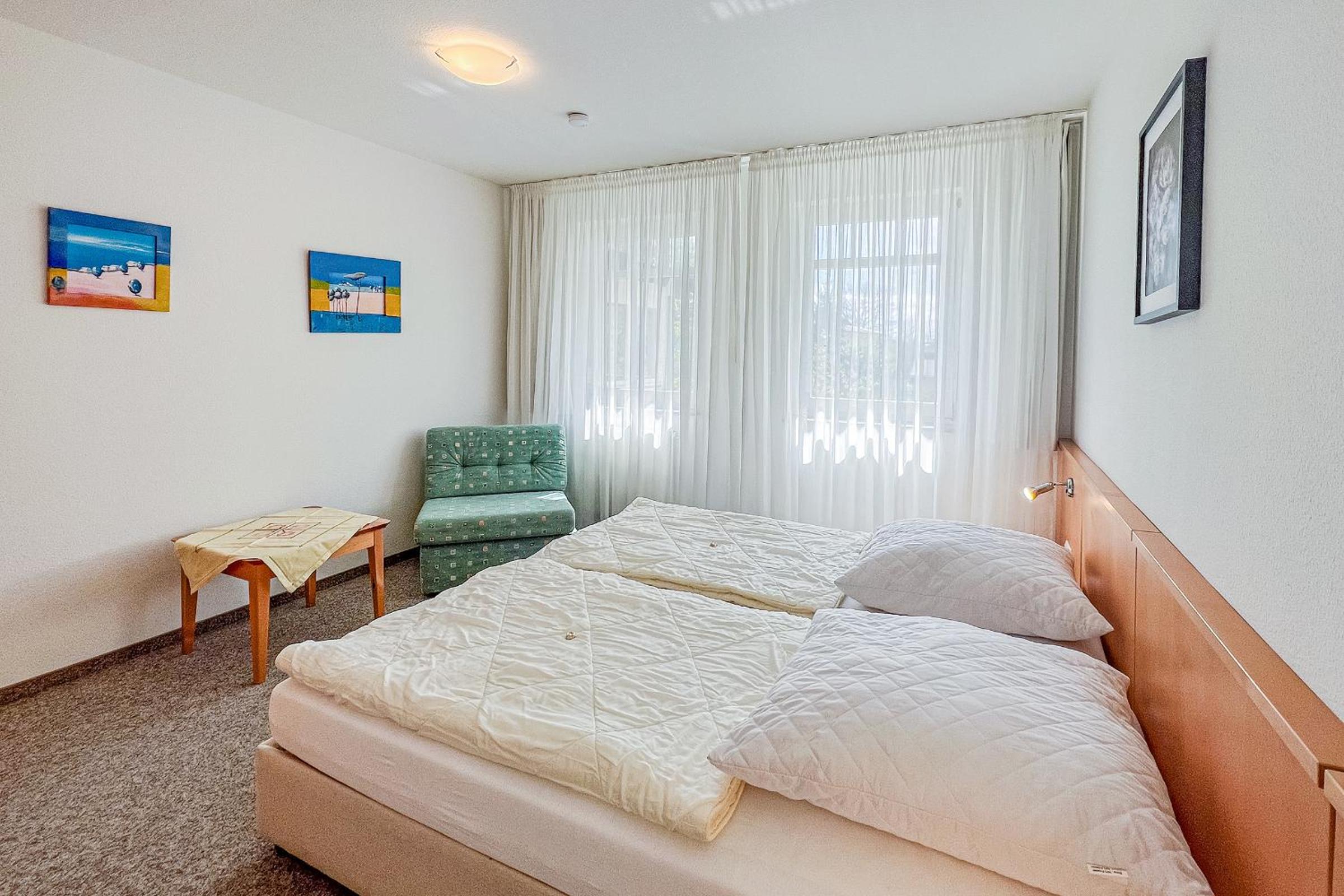 Apartment photo 2