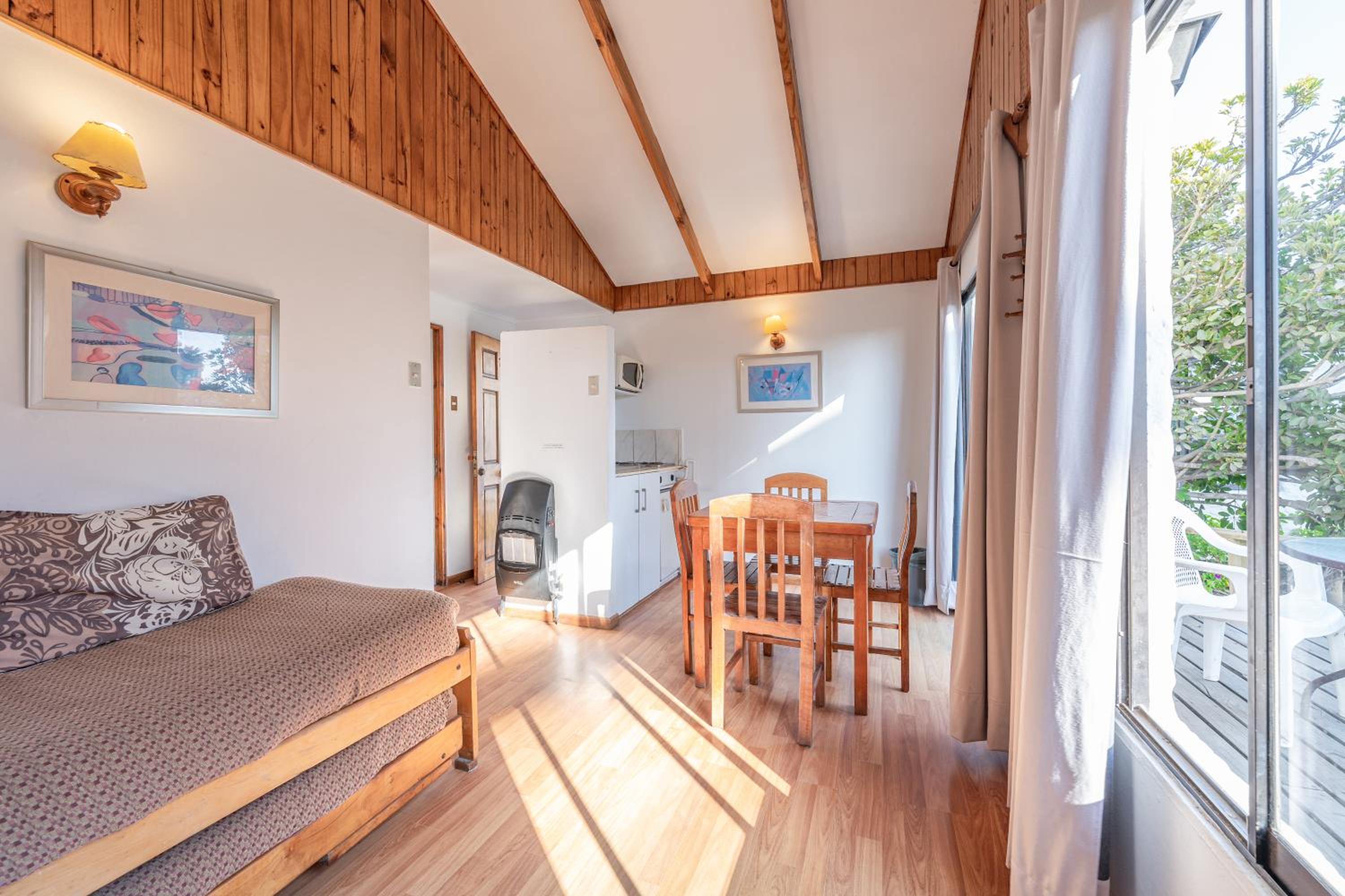Bungalow (2 Adults + 2 Children) photo 2