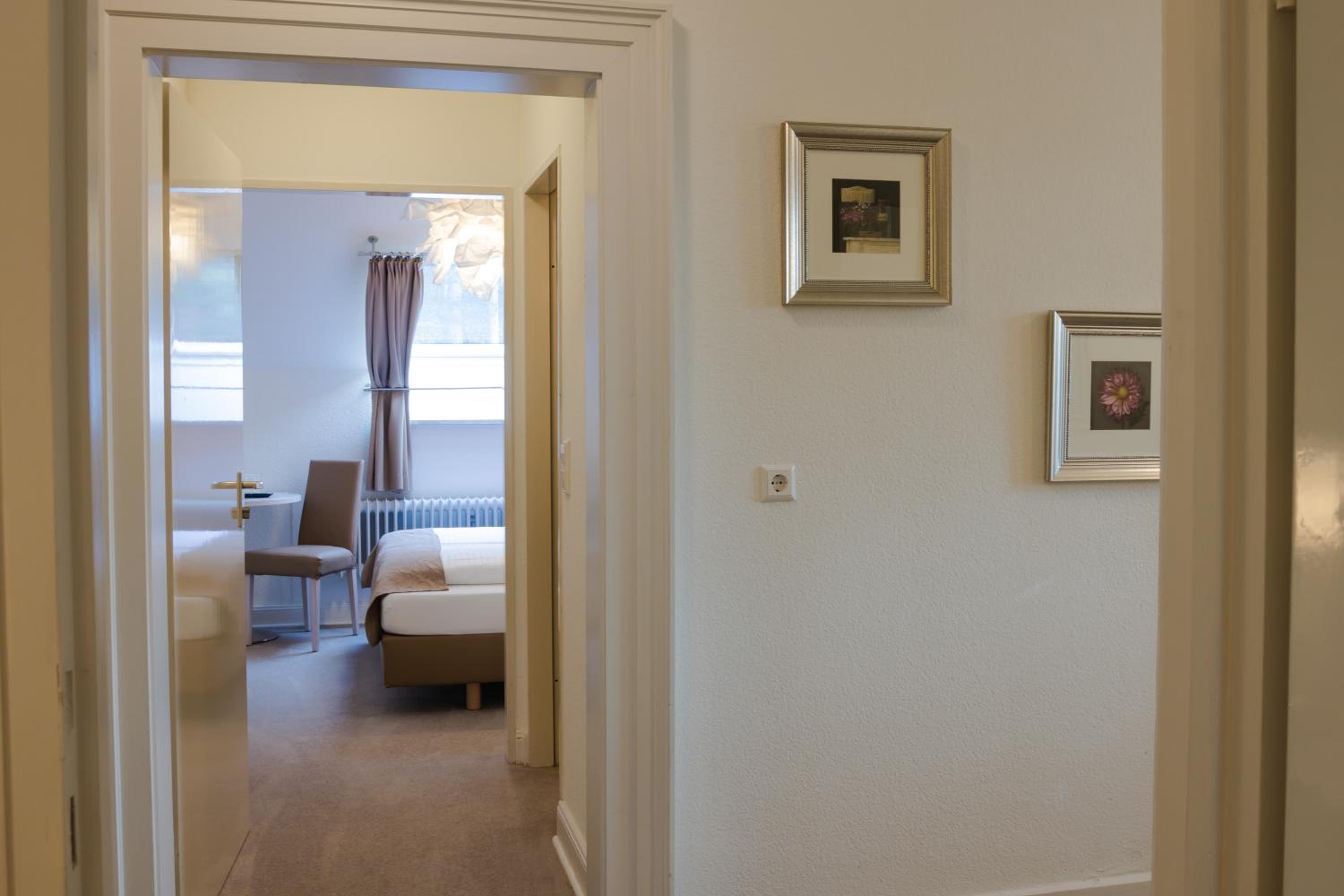 Standard Family Room - Photo 4