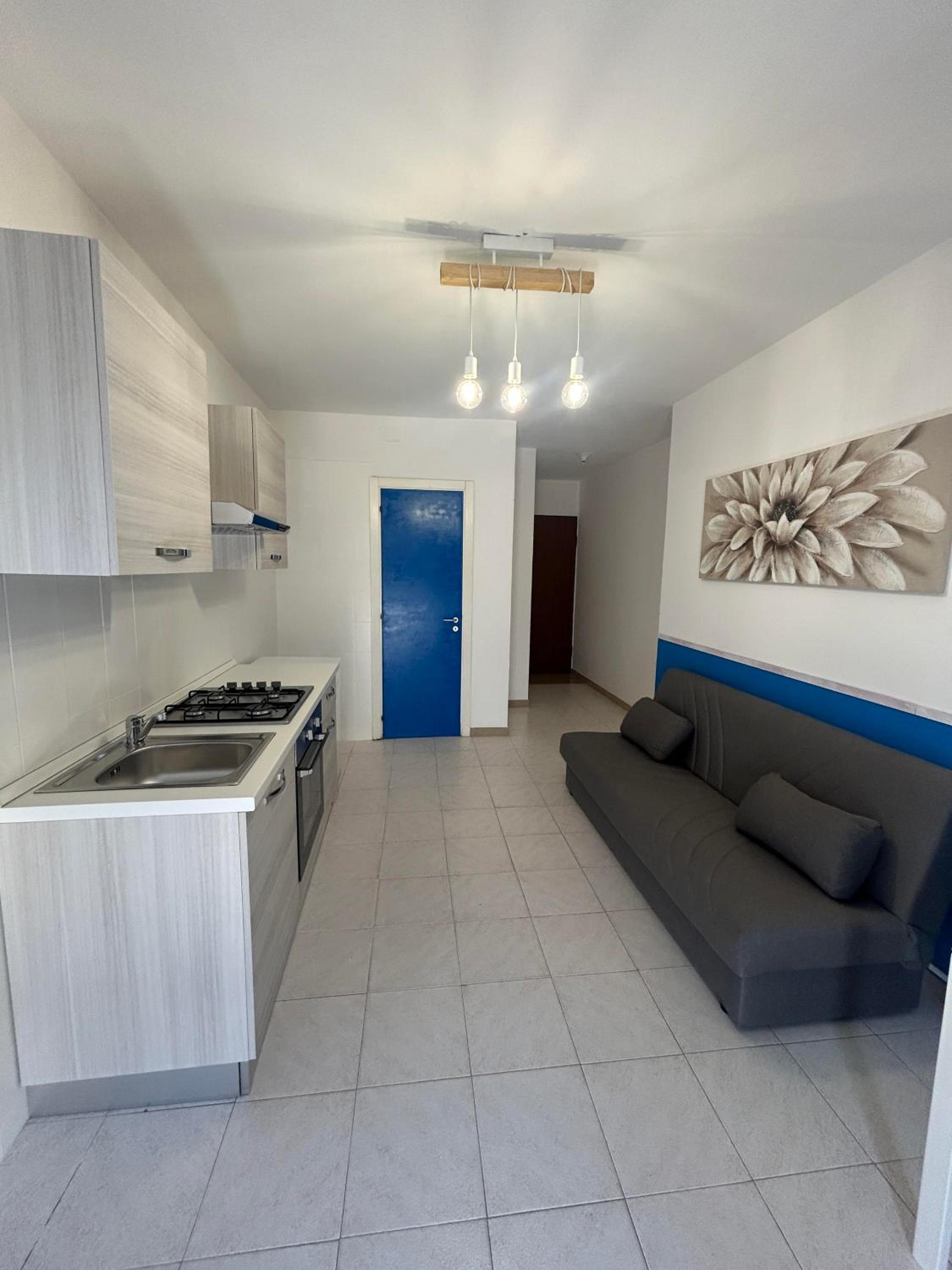 One-Bedroom Apartment with Balcony - Photo 5