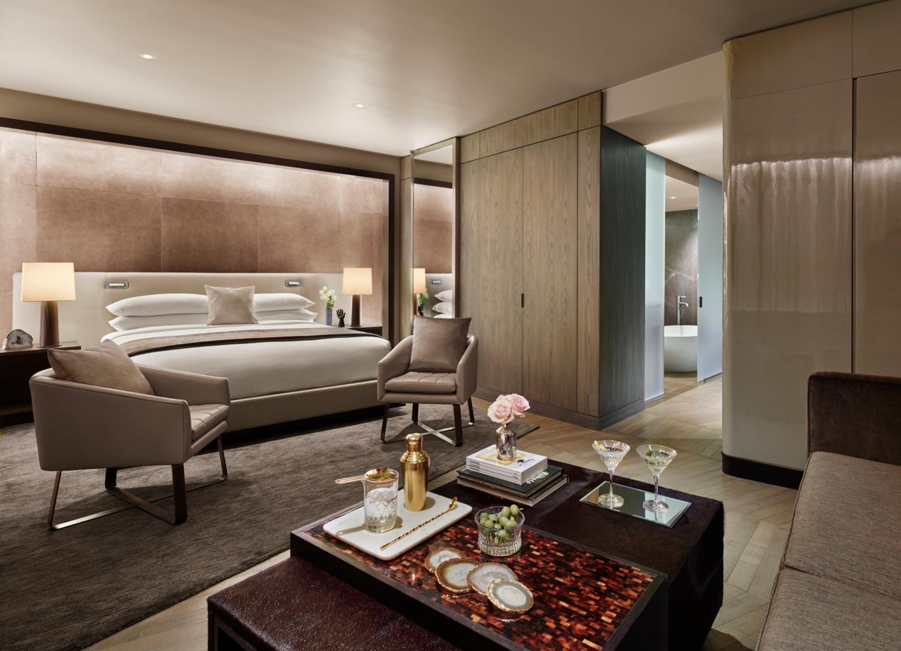 Executive Suite thumbnail 5