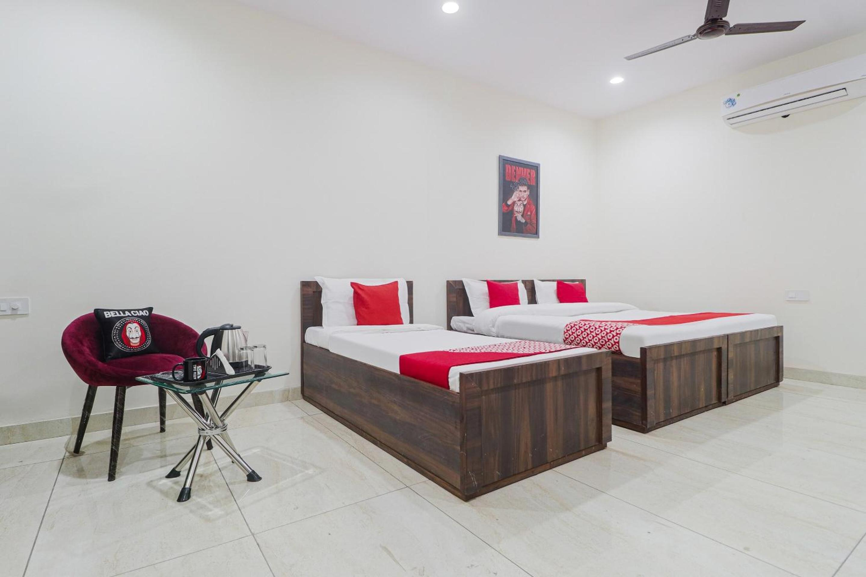 Deluxe Double or Twin Room photo 3