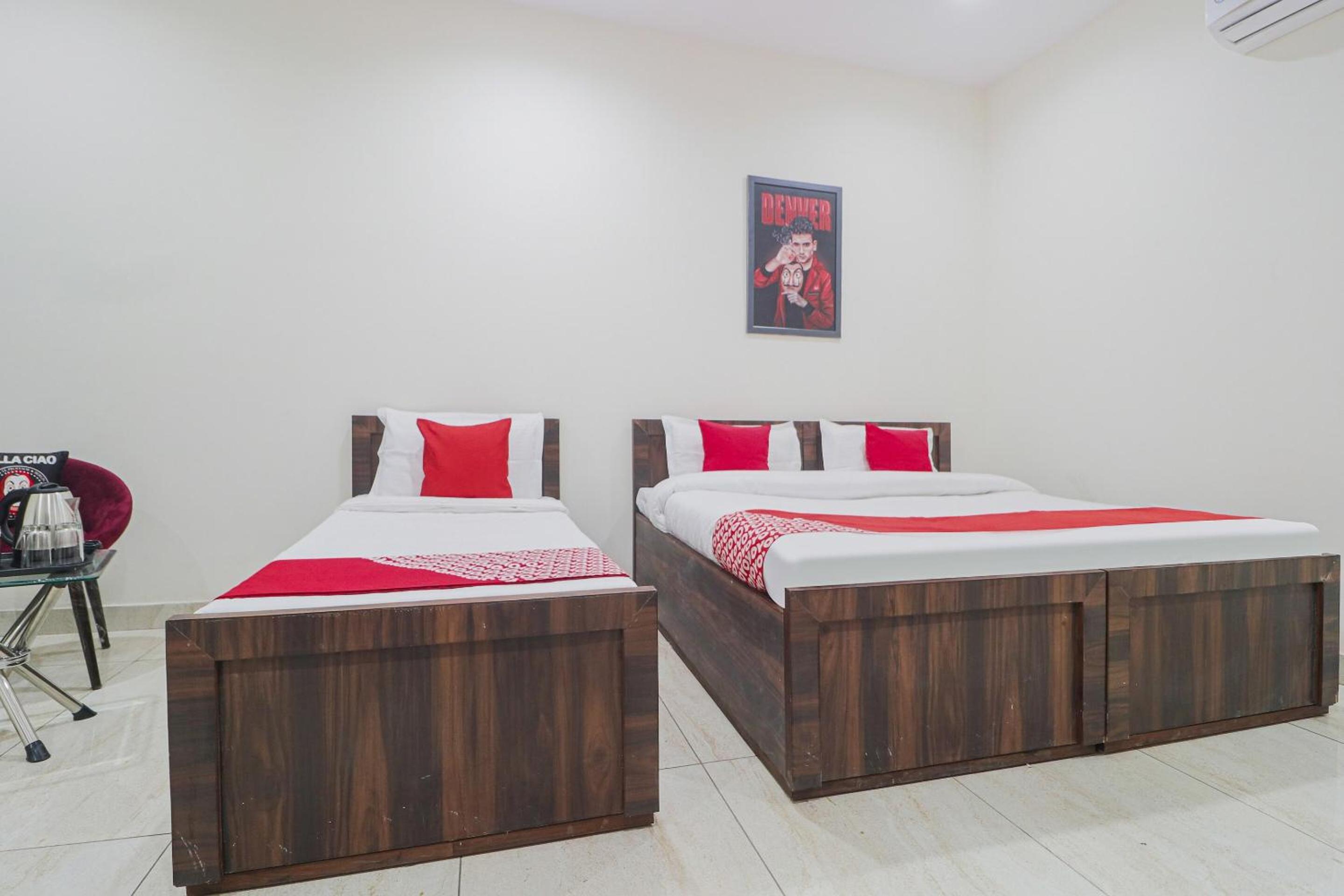 Deluxe Double or Twin Room photo 2